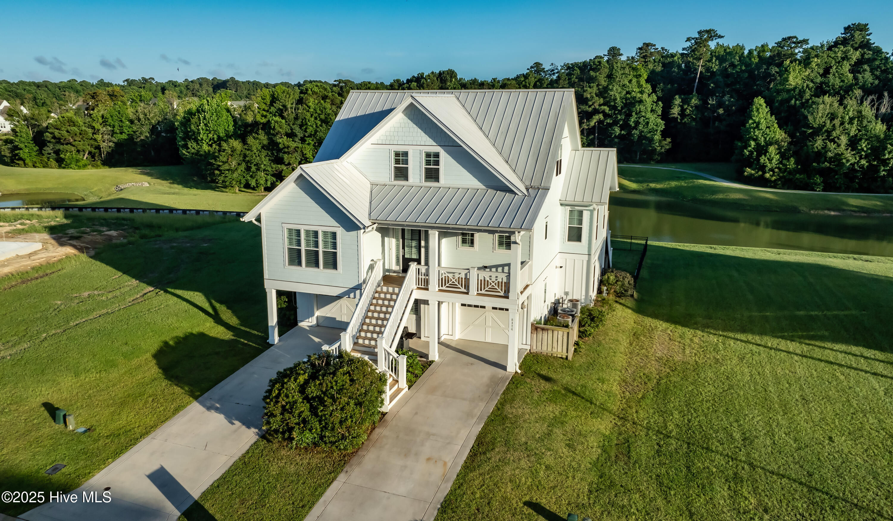 100518047 | Photo 50