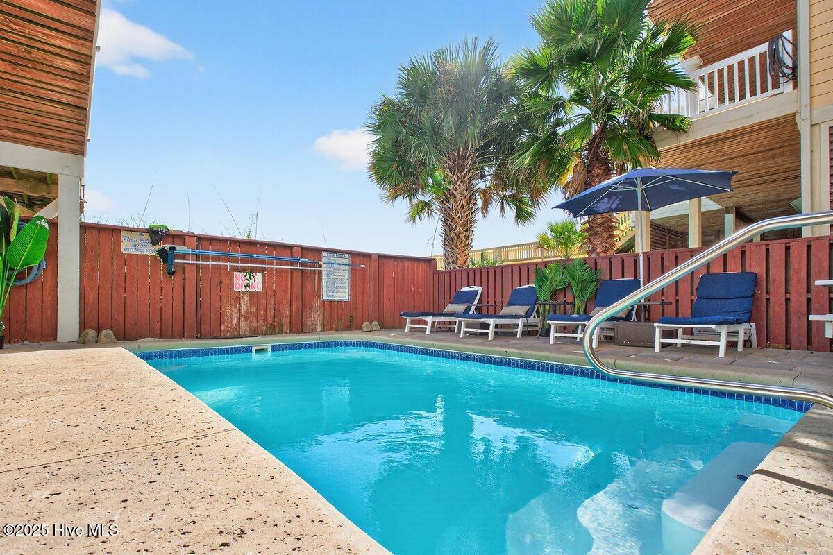 100538364 | Photo 12