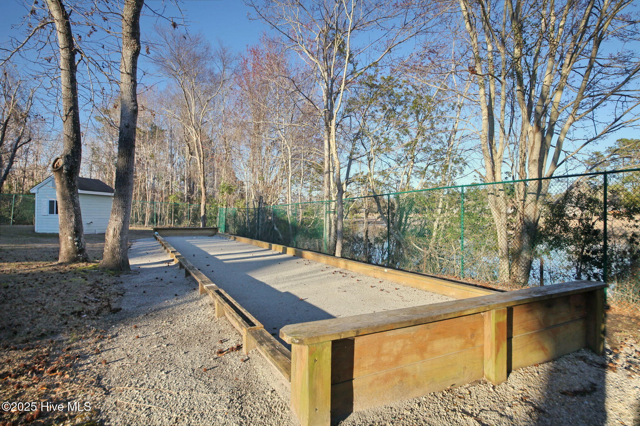 100528000 | Photo 30