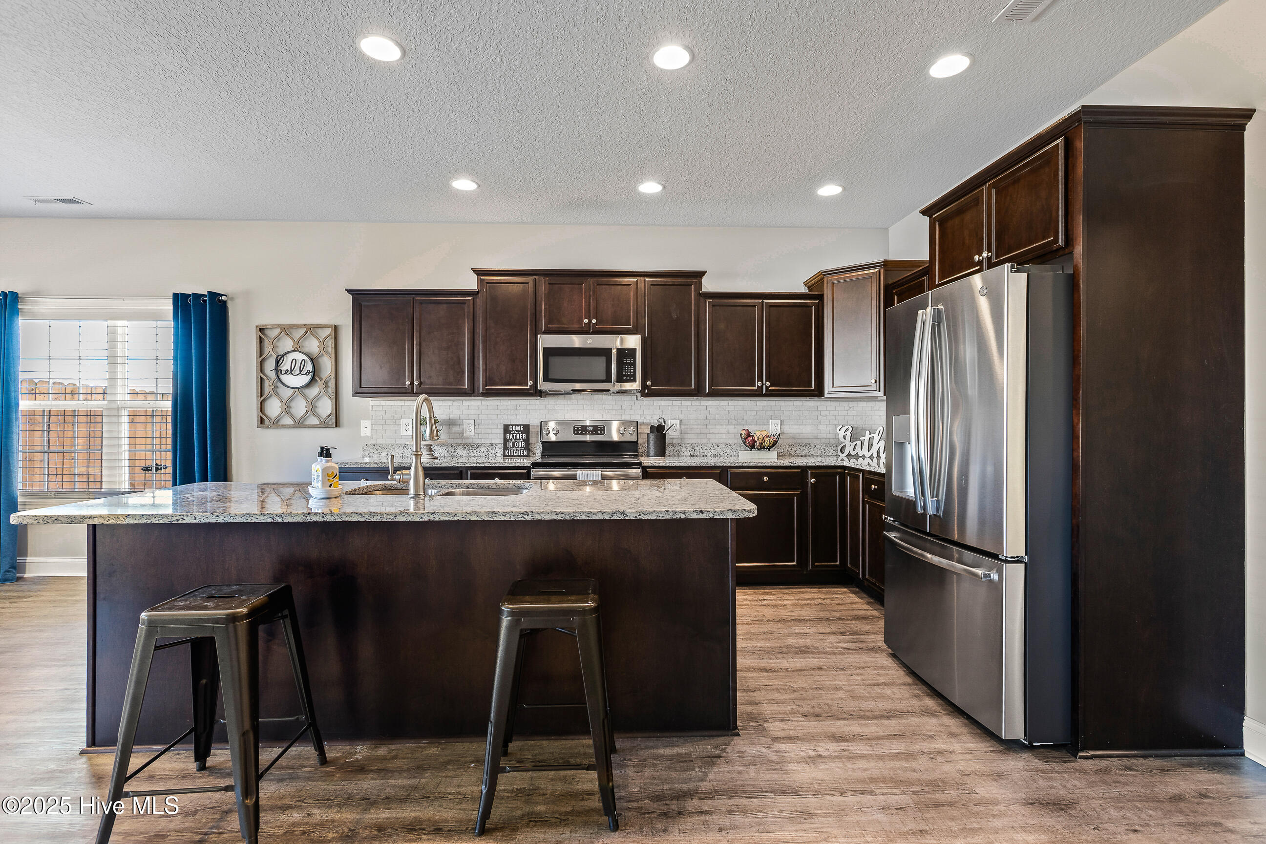 100541822 | Photo 12