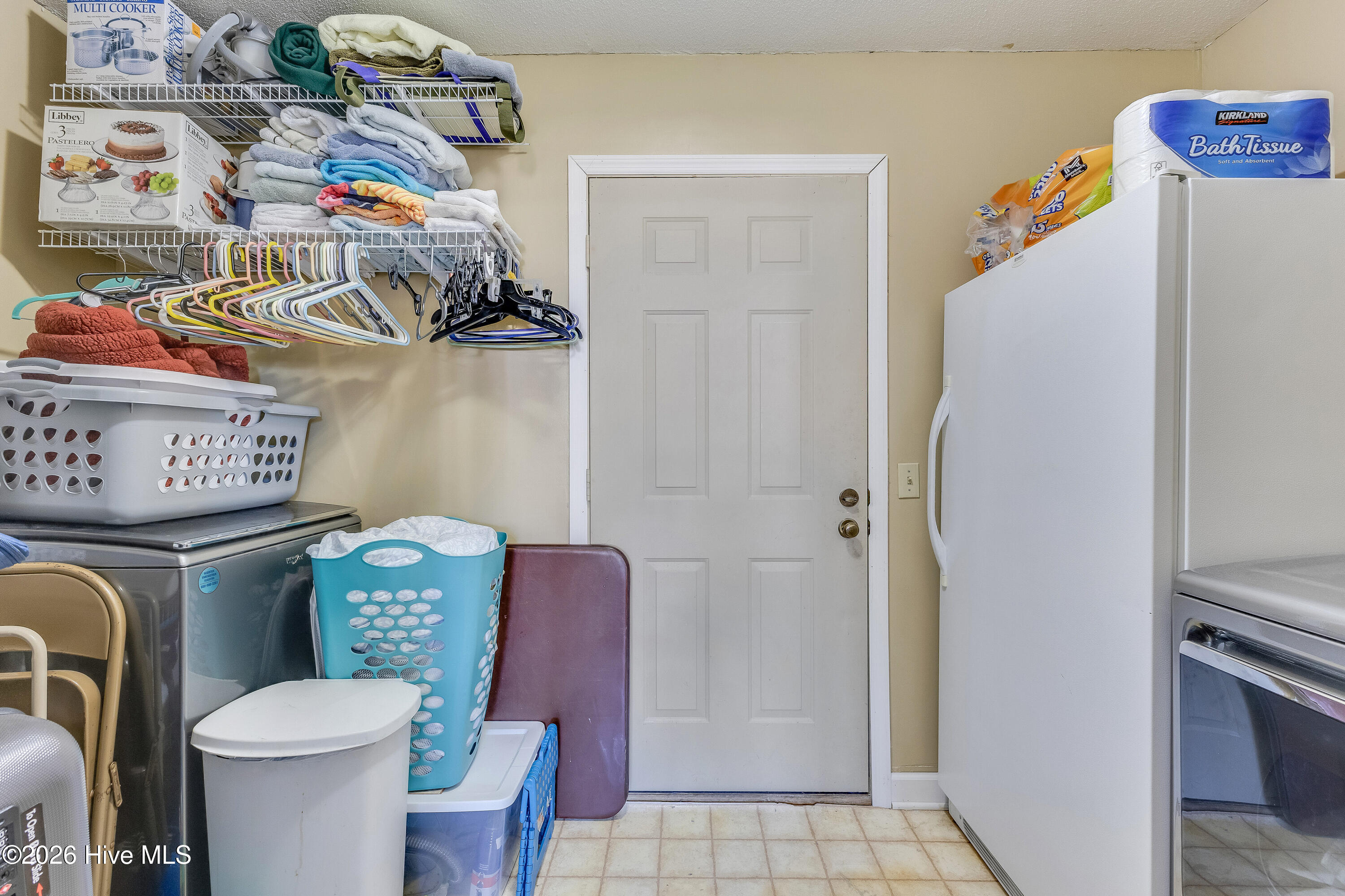 100554925 | Photo 30