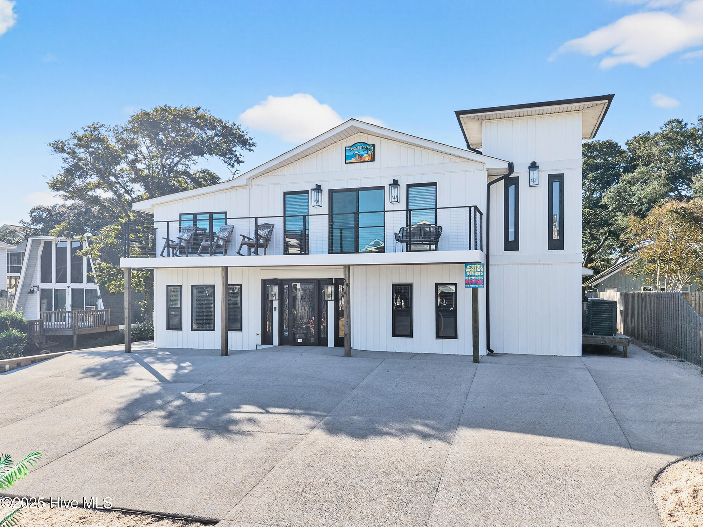 100537887 | Photo 71