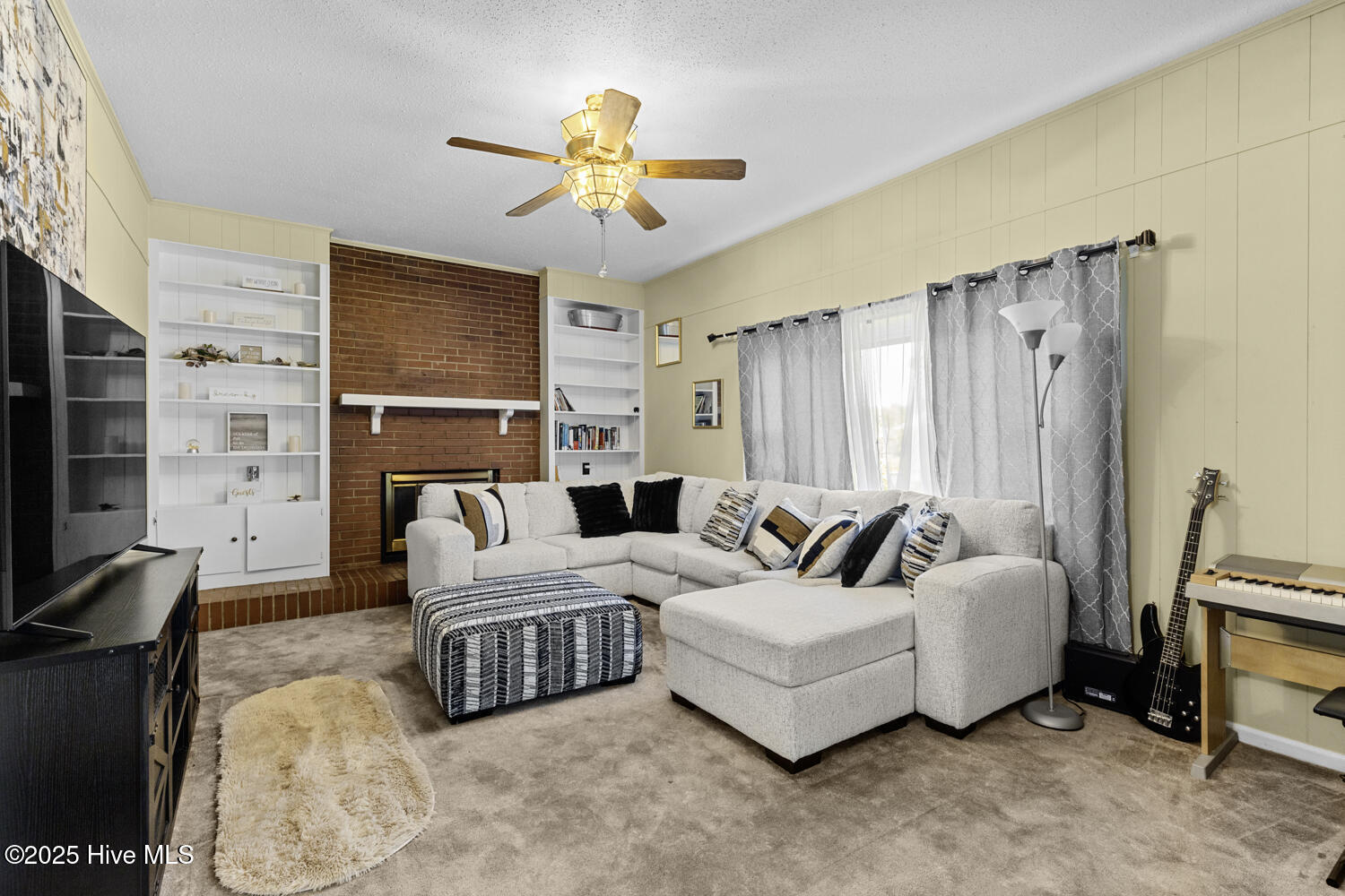 100523825 | Photo 11