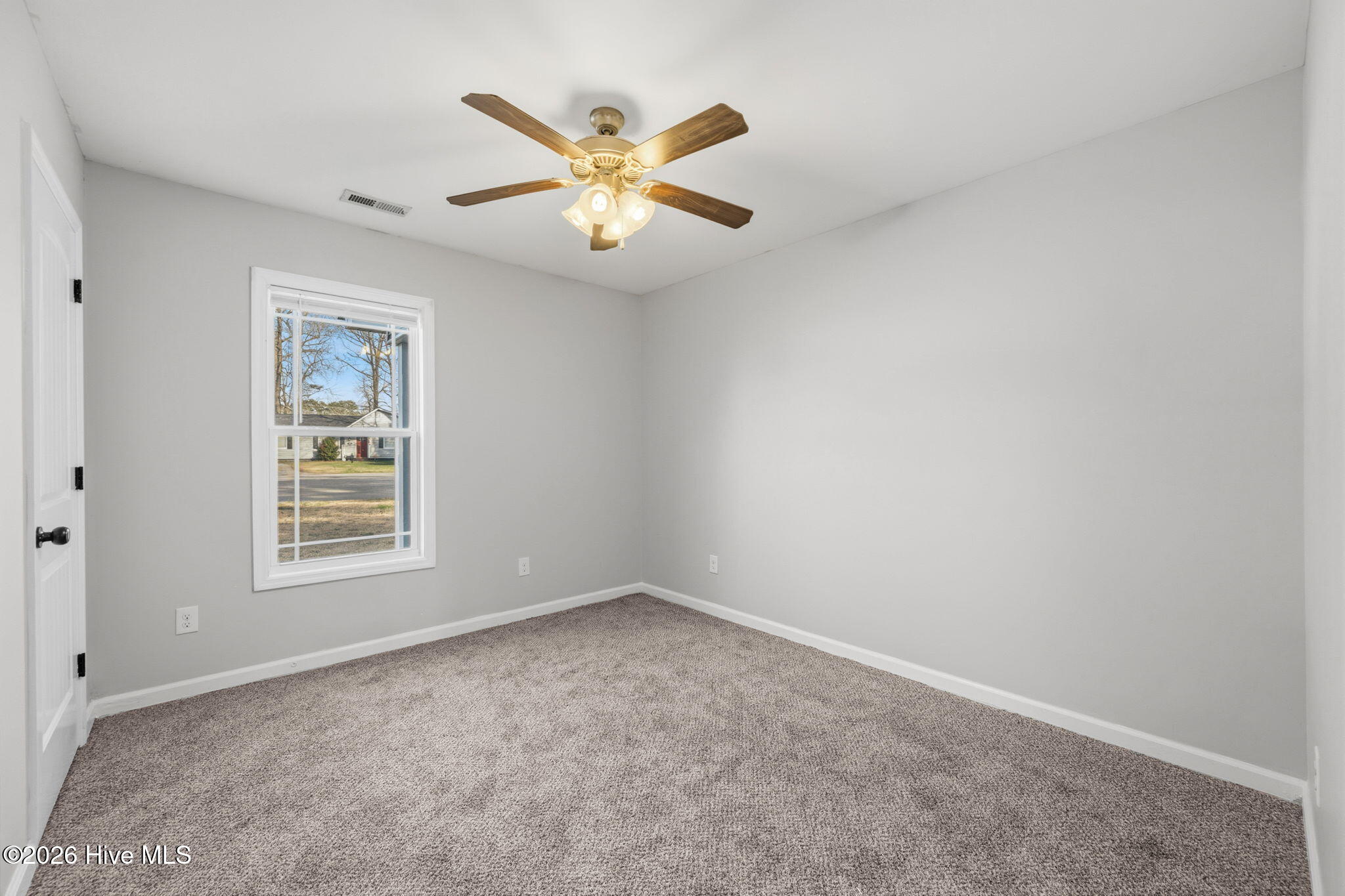 100558814 | Photo 25