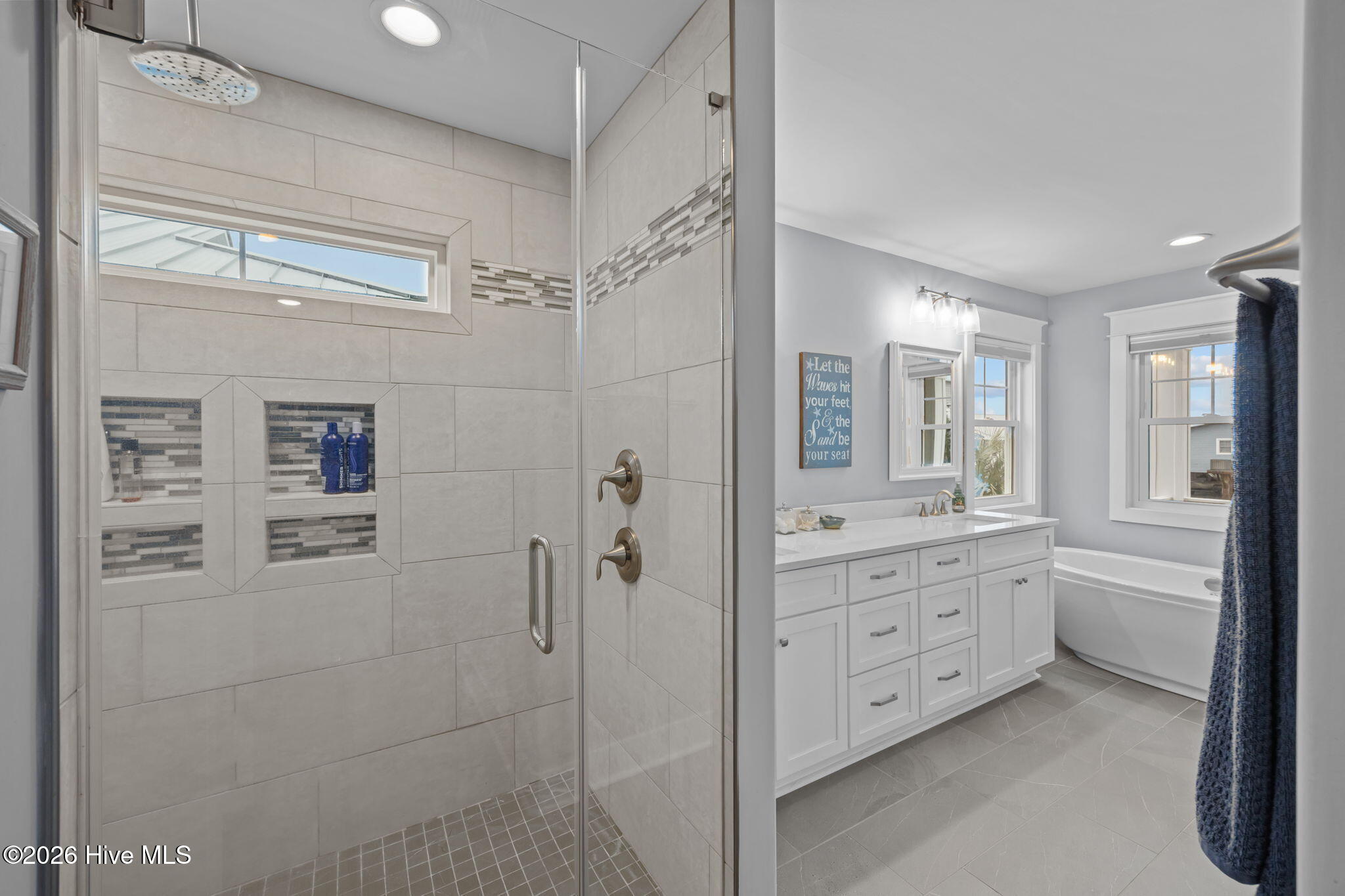 100553303 | Photo 34