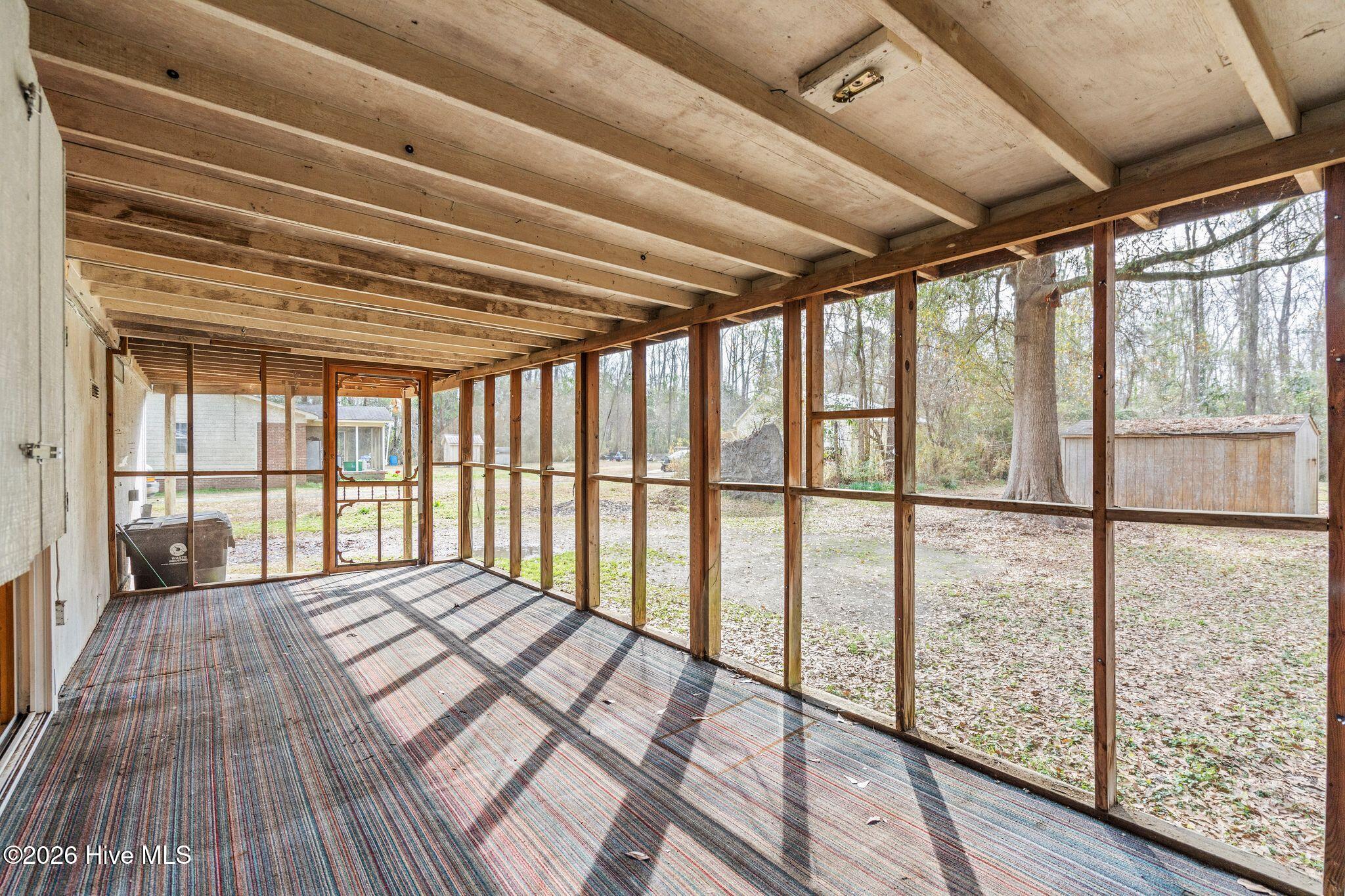 100555991 | Photo 31