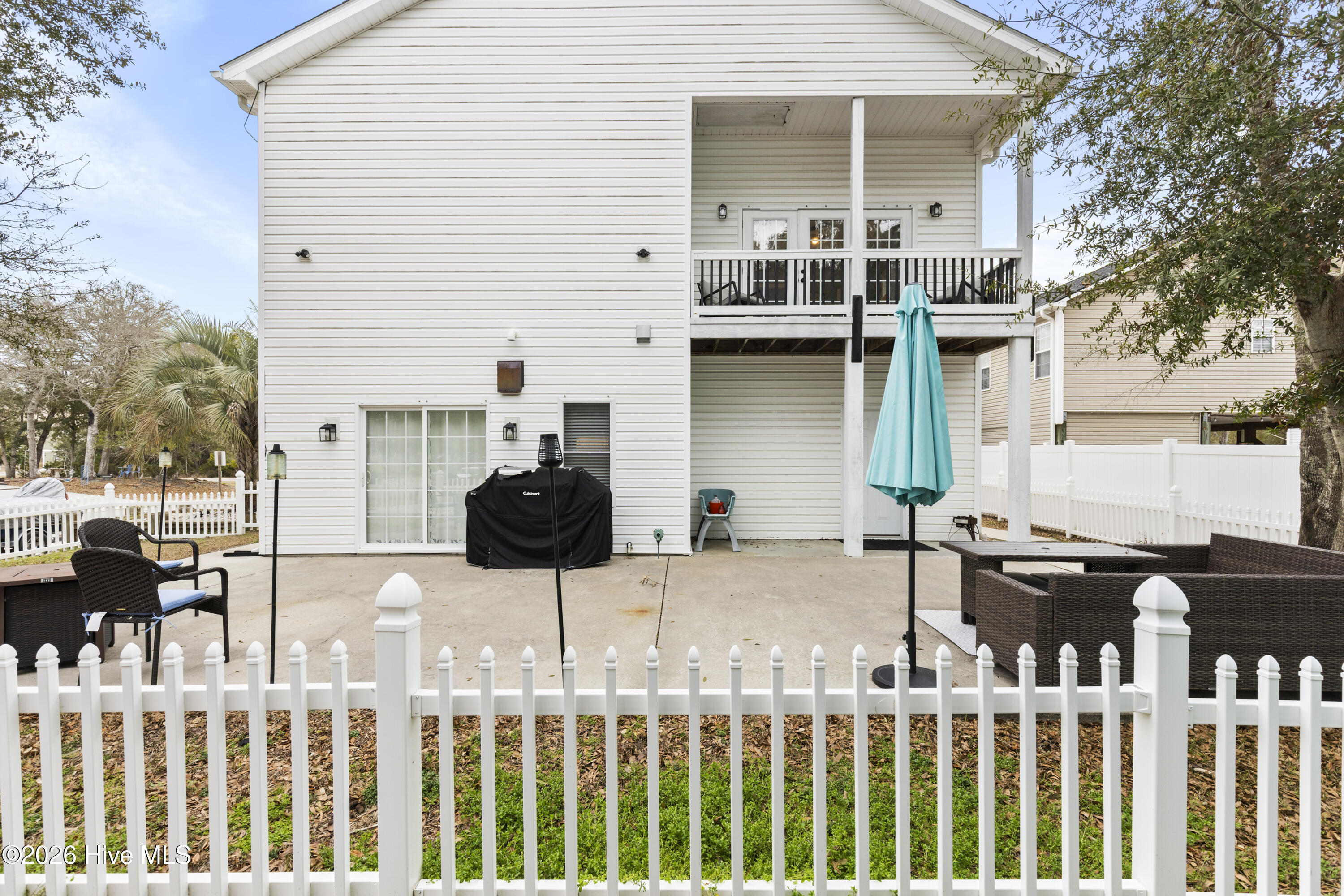 100551822 | Photo 53