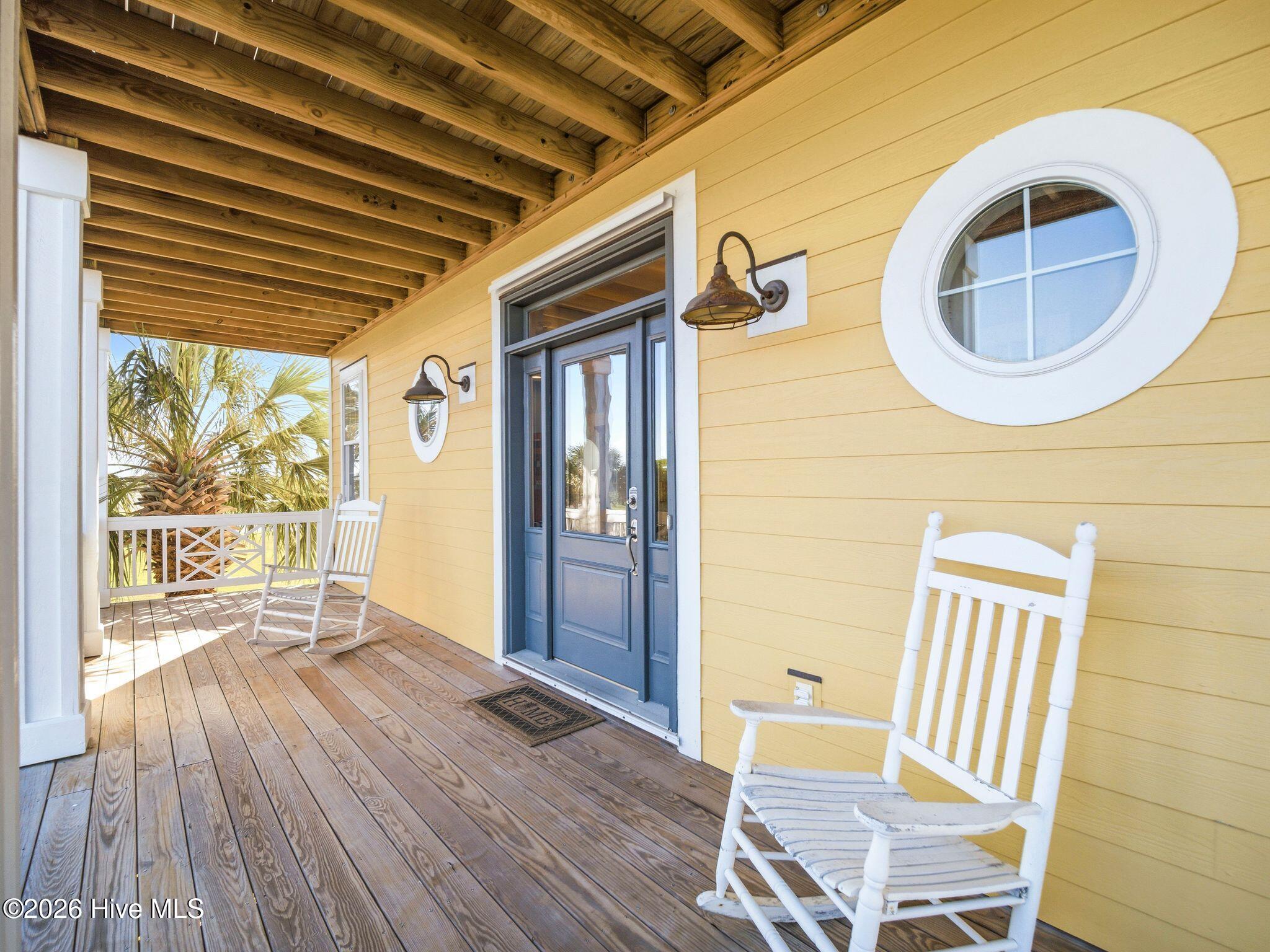 100569349 | Photo 26