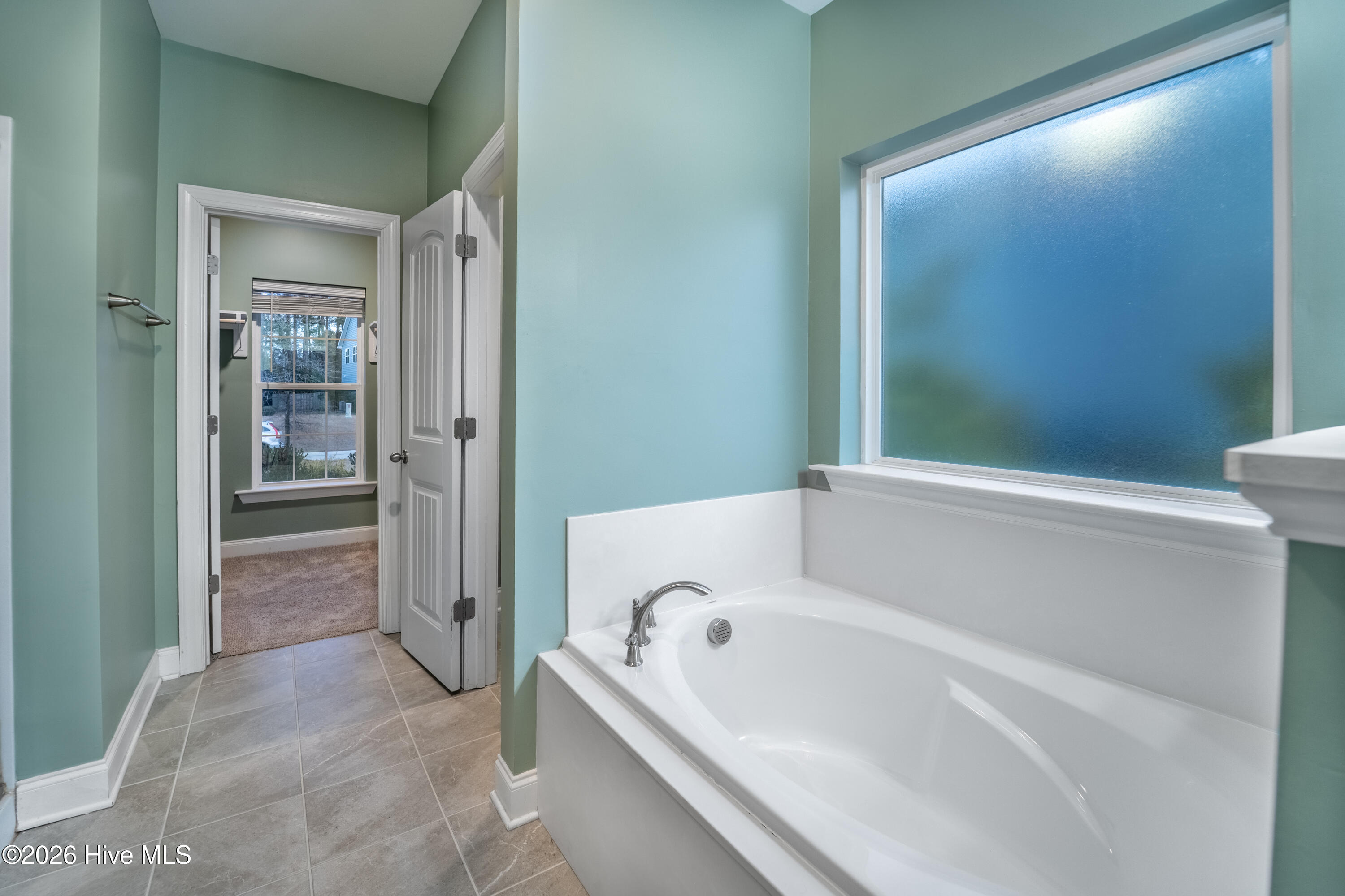 100553861 | Photo 15