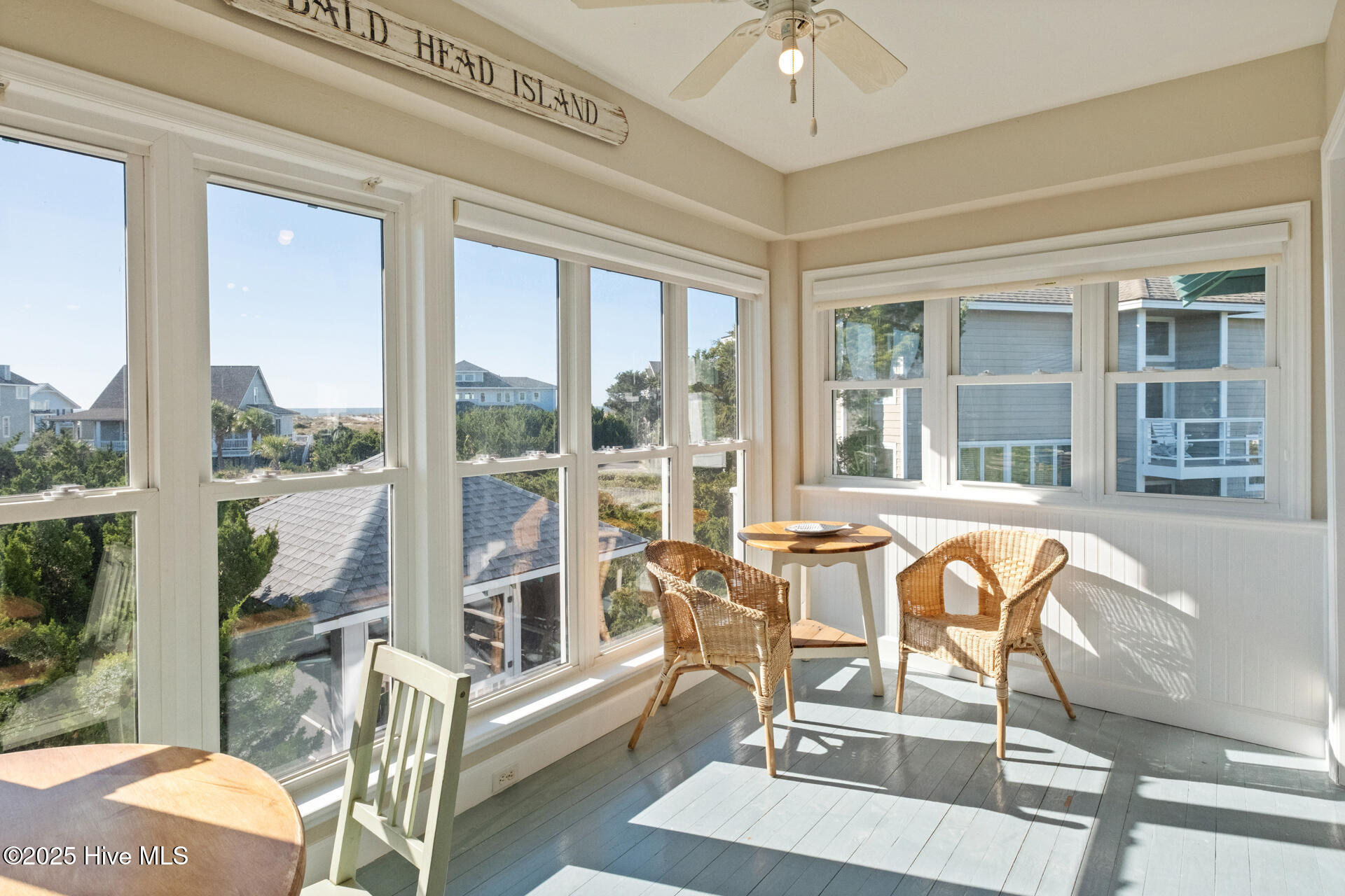 100539936 | Photo 43