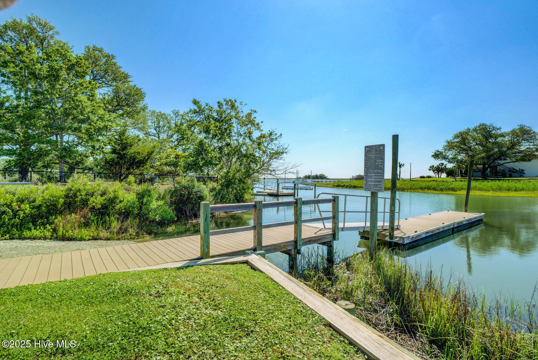 100545503 | Photo 54