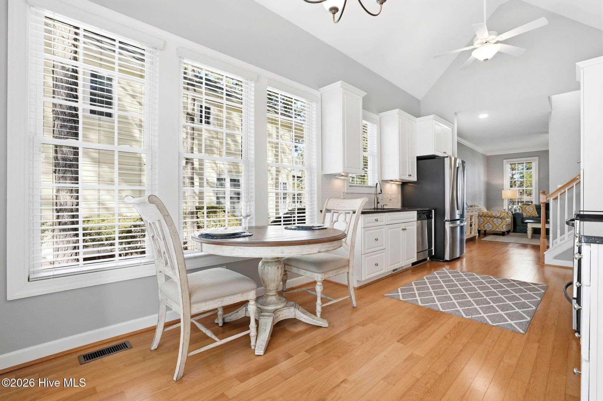 100559156 | Photo 10