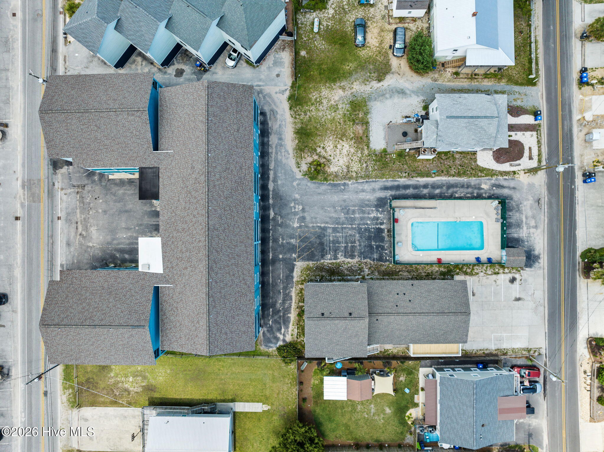 100556842 | Photo 47