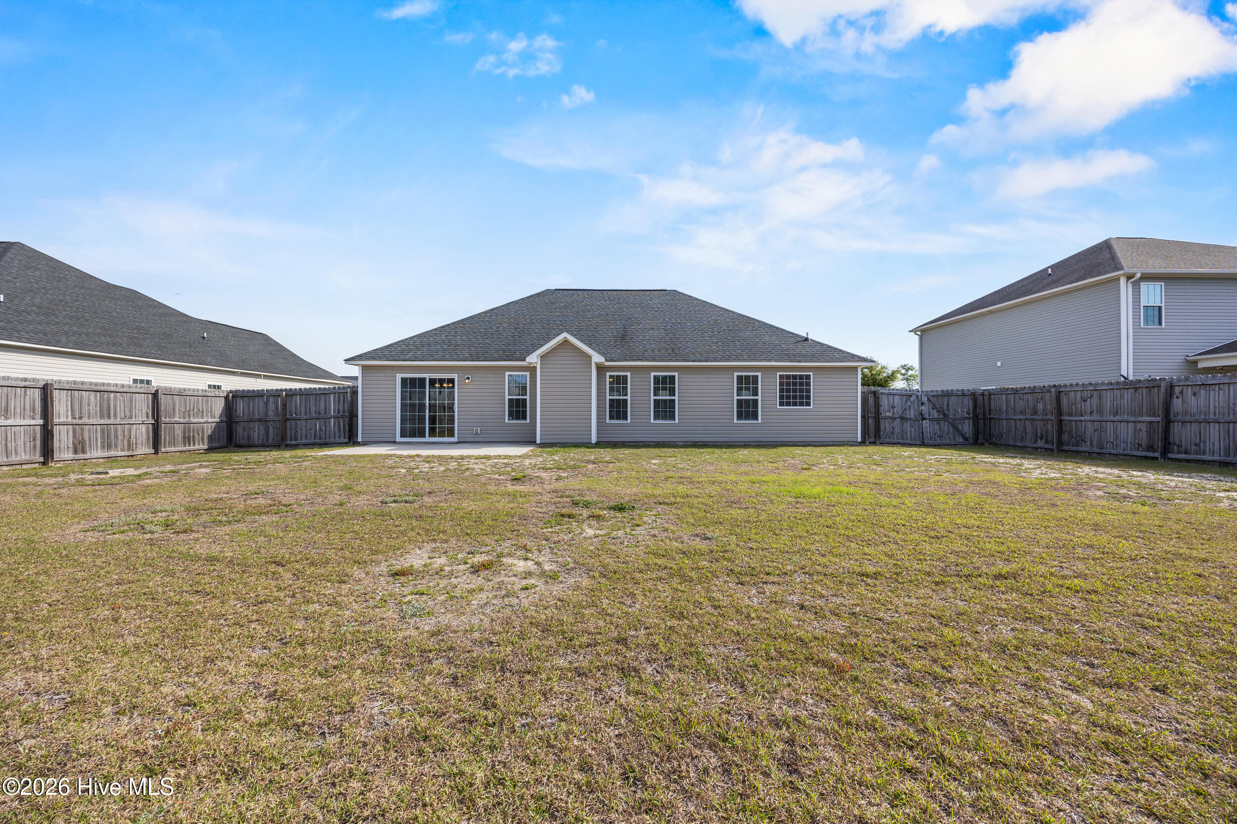 100567416 | Photo 33