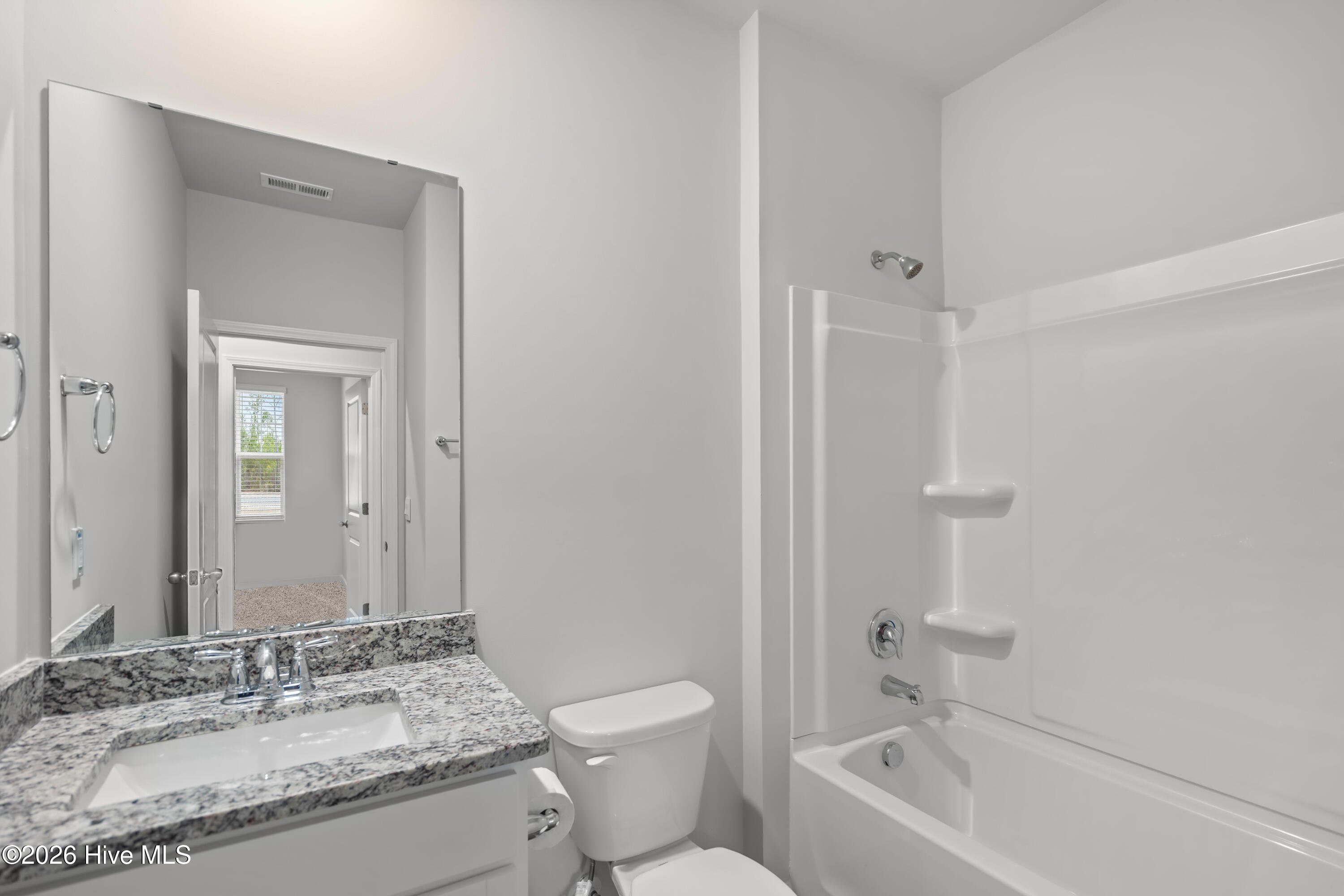 100555790 | Photo 28