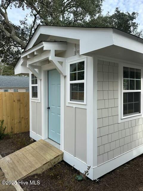 100492743 | Photo 53