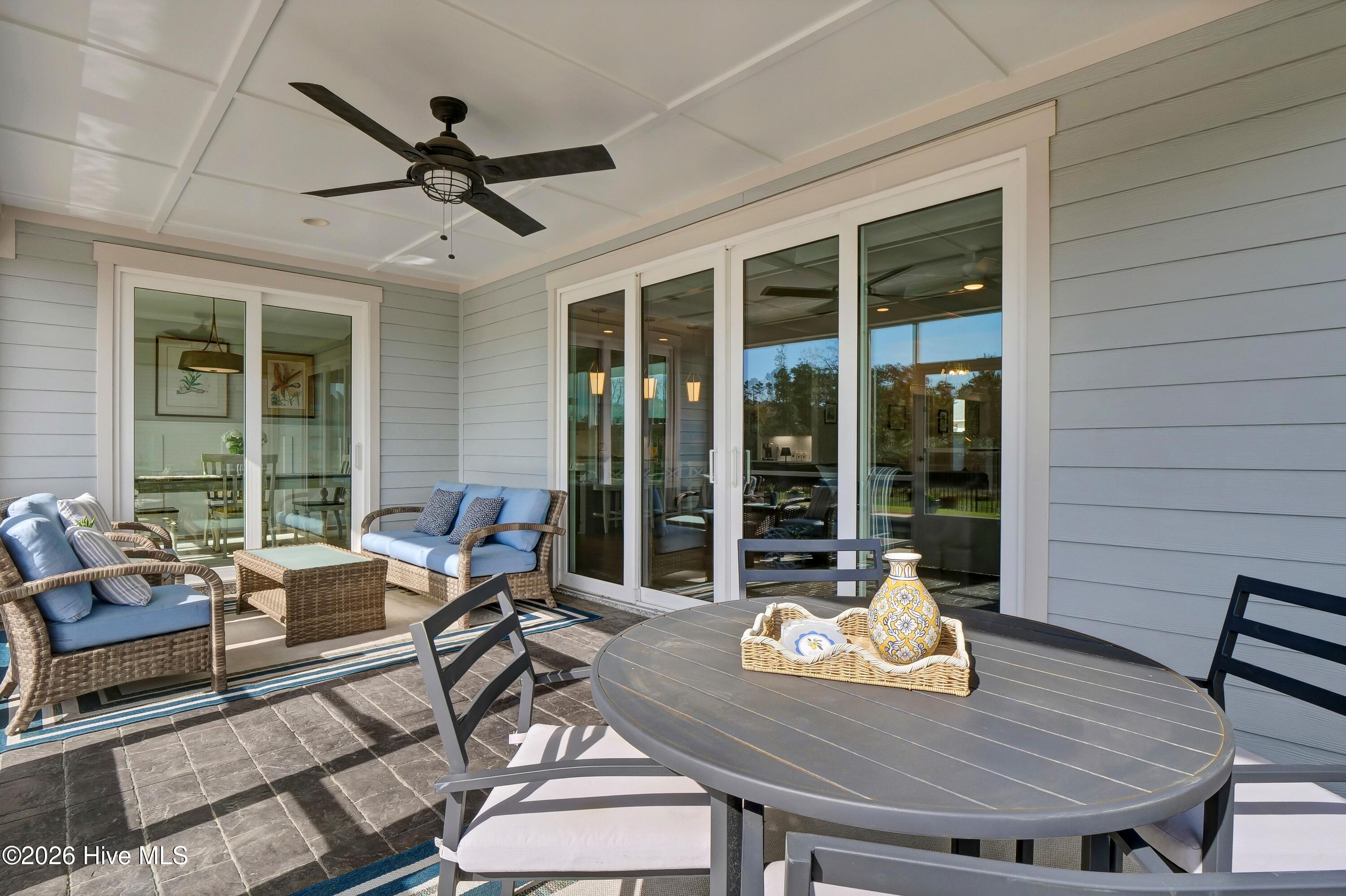 100566298 | Photo 47