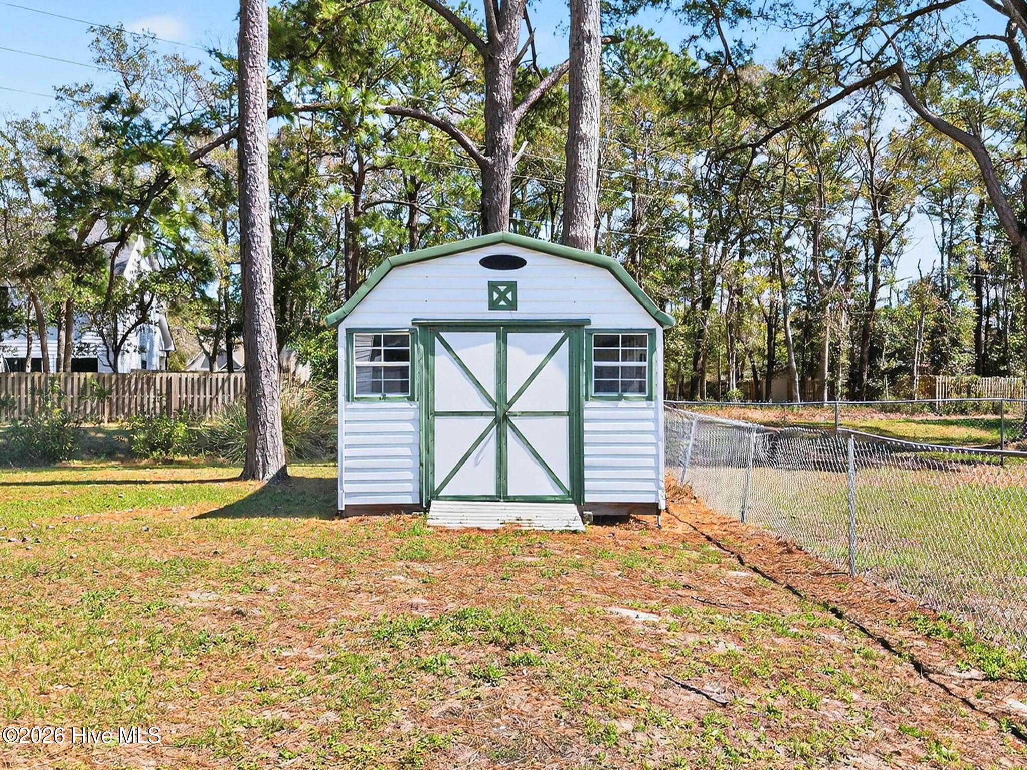 100561384 | Photo 29