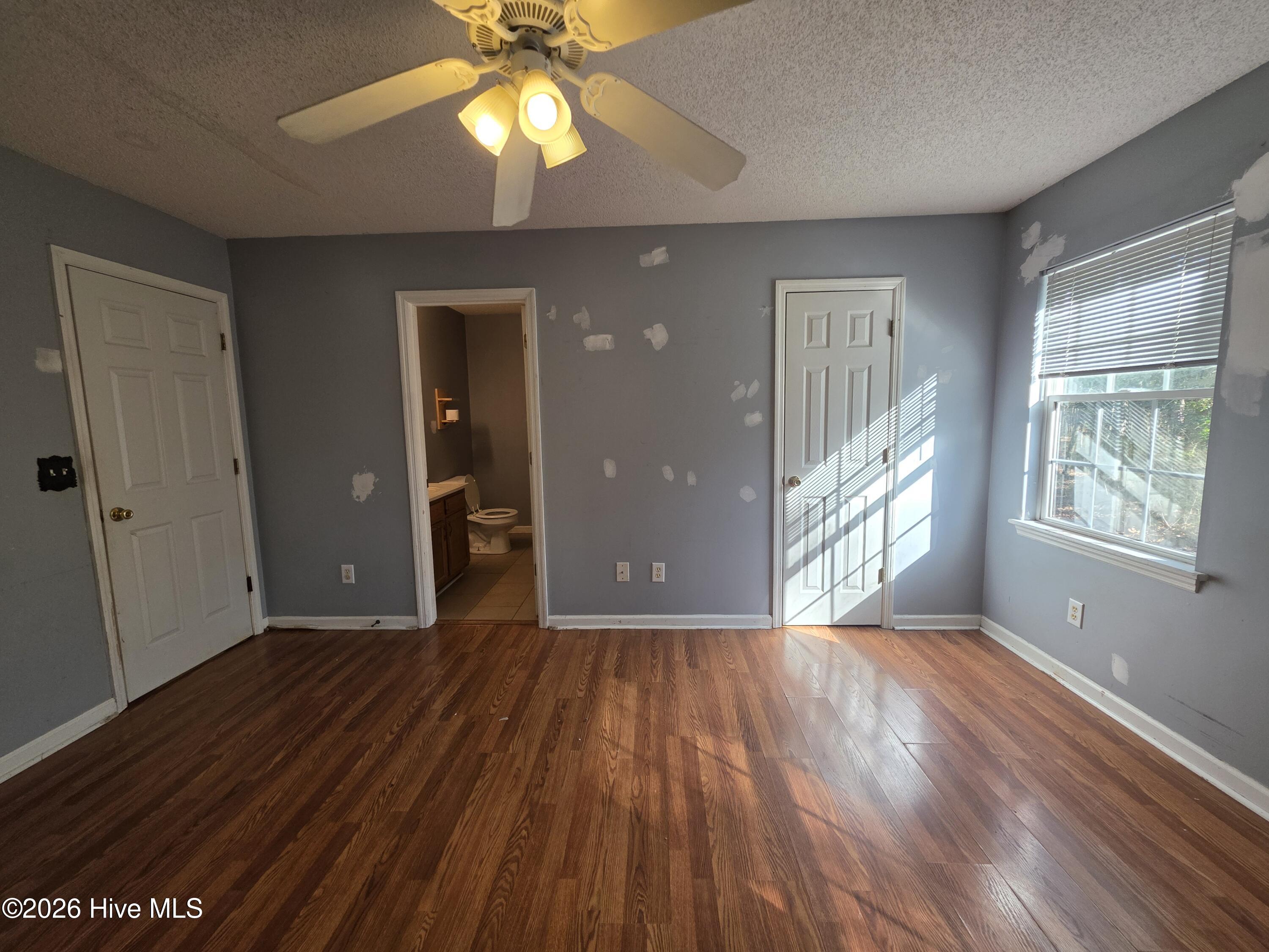 100556255 | Photo 15