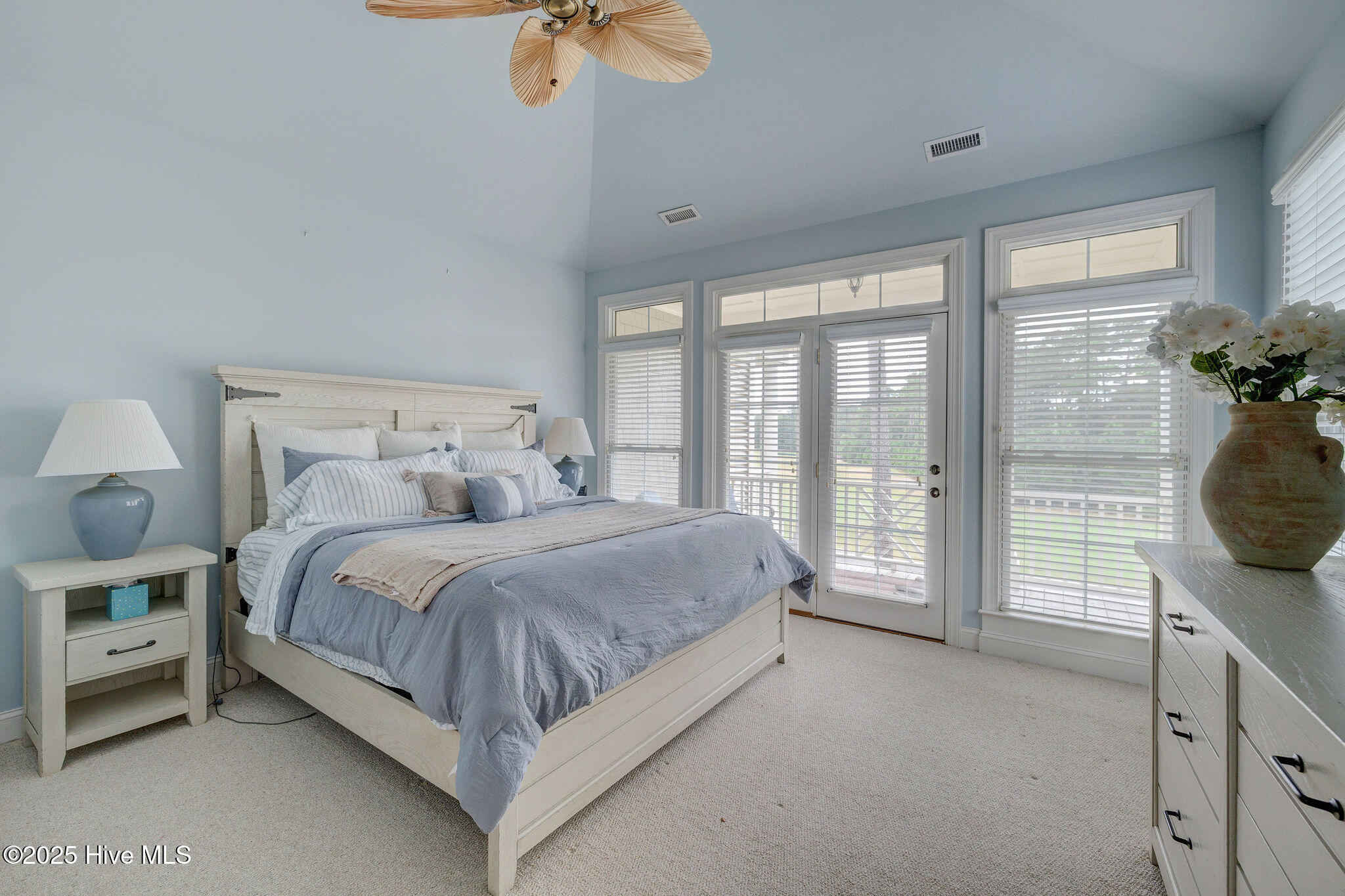 100530100 | Photo 17