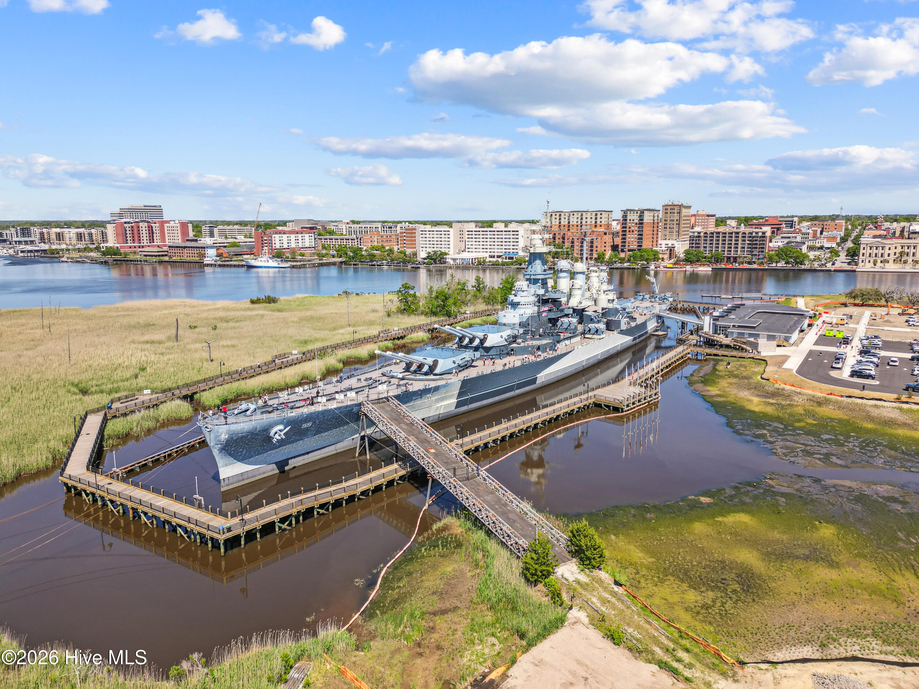 100568527 | Photo 10