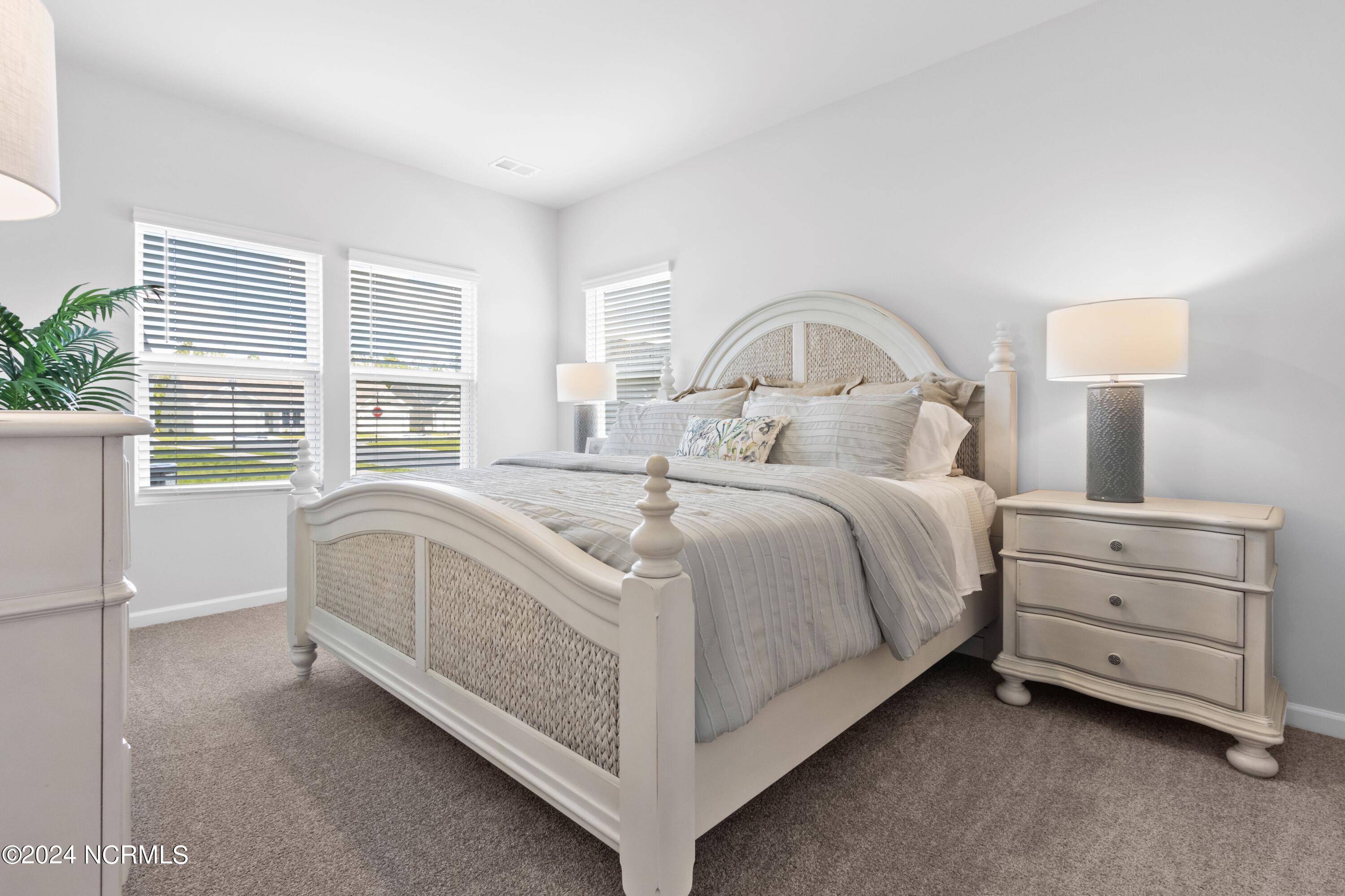 100453843 | Photo 15