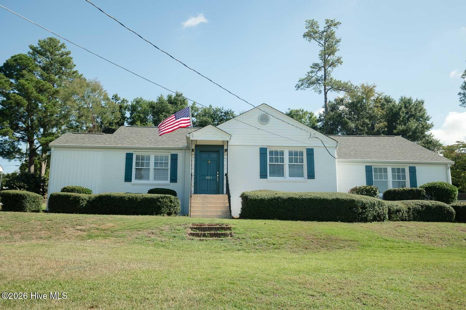 Photo 1 of Single family home for sale at 201 E Arlington Hts, North Augusta, SC 29841 | MLS# 100603261 | Listing updated on 2026-09-13