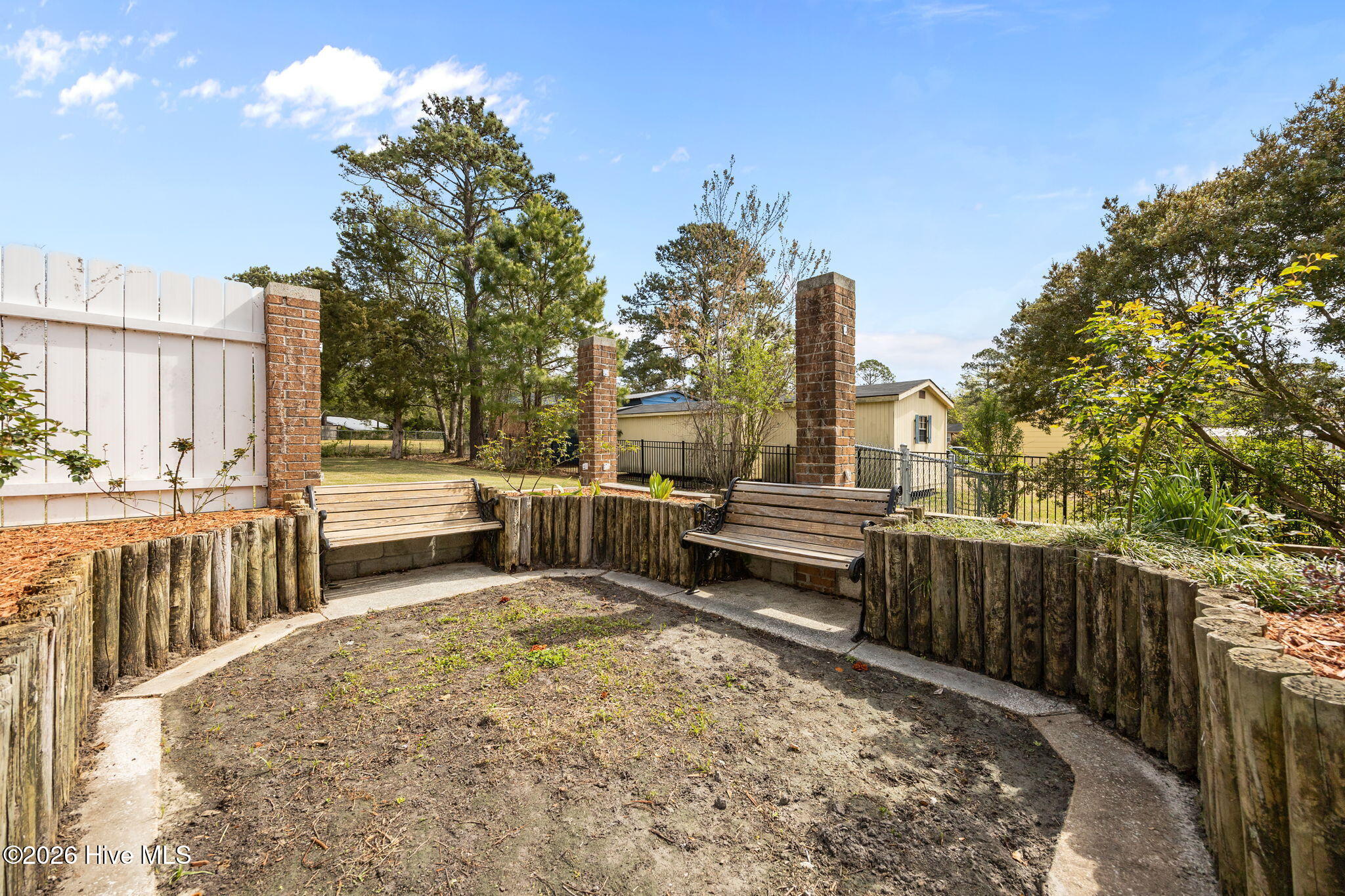 100564387 | Photo 37