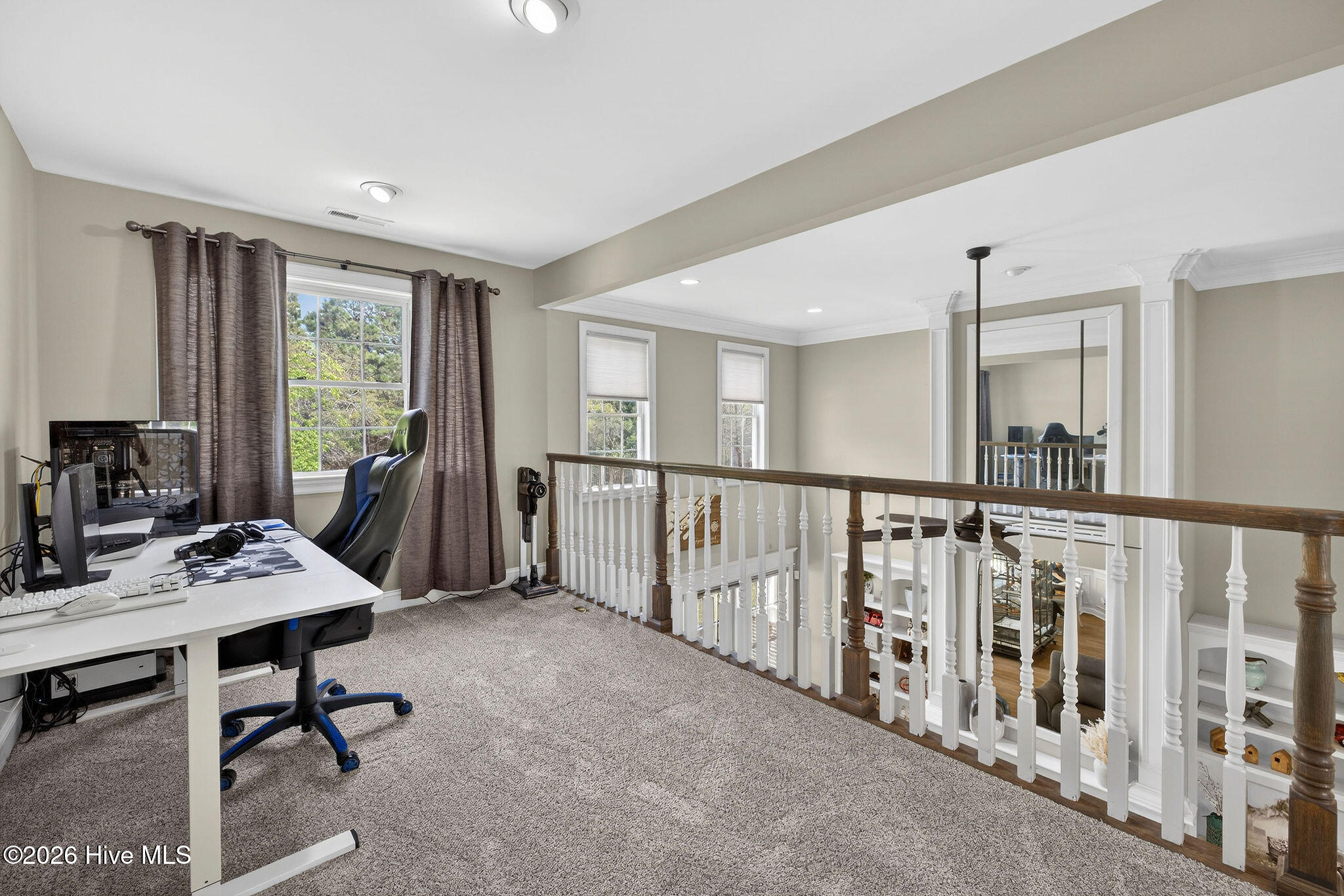 100563131 | Photo 37