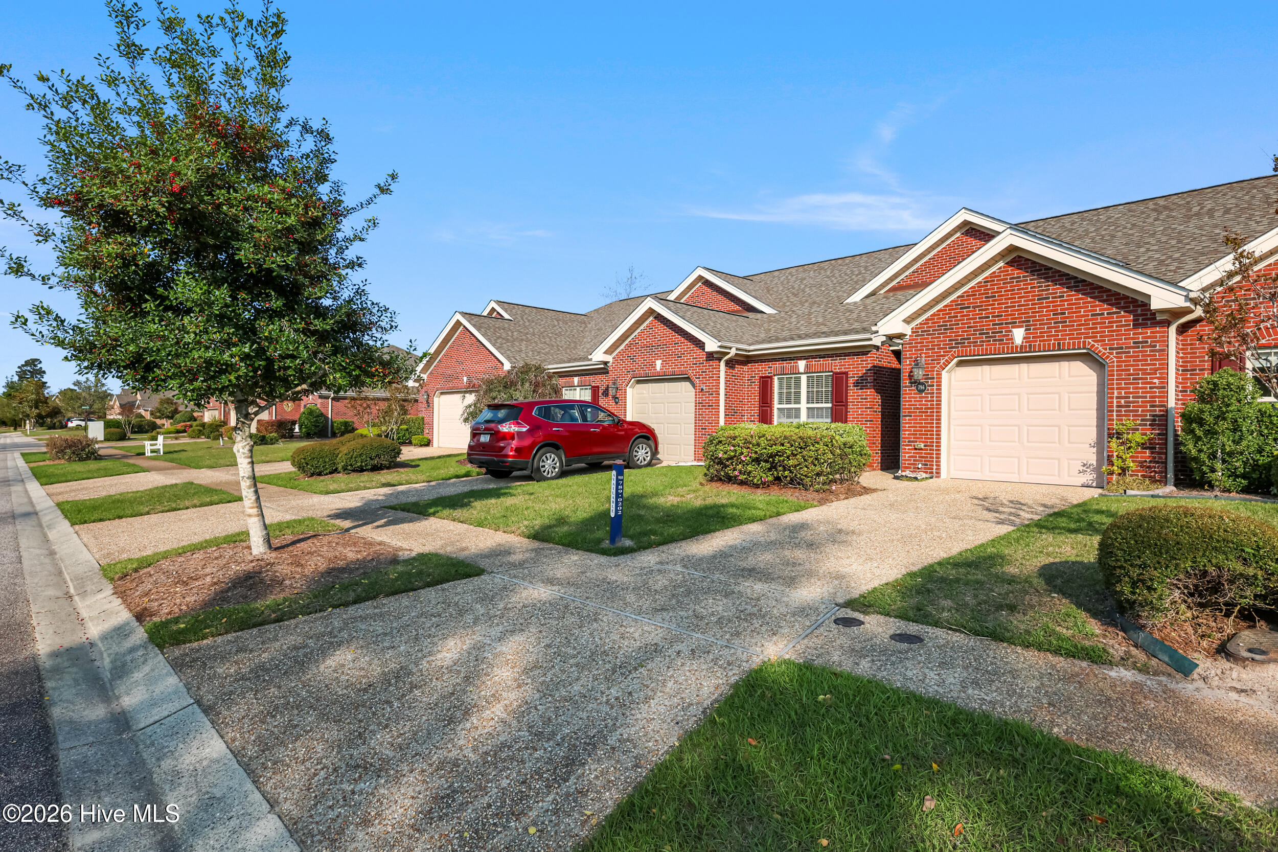 100552325 | Photo 18