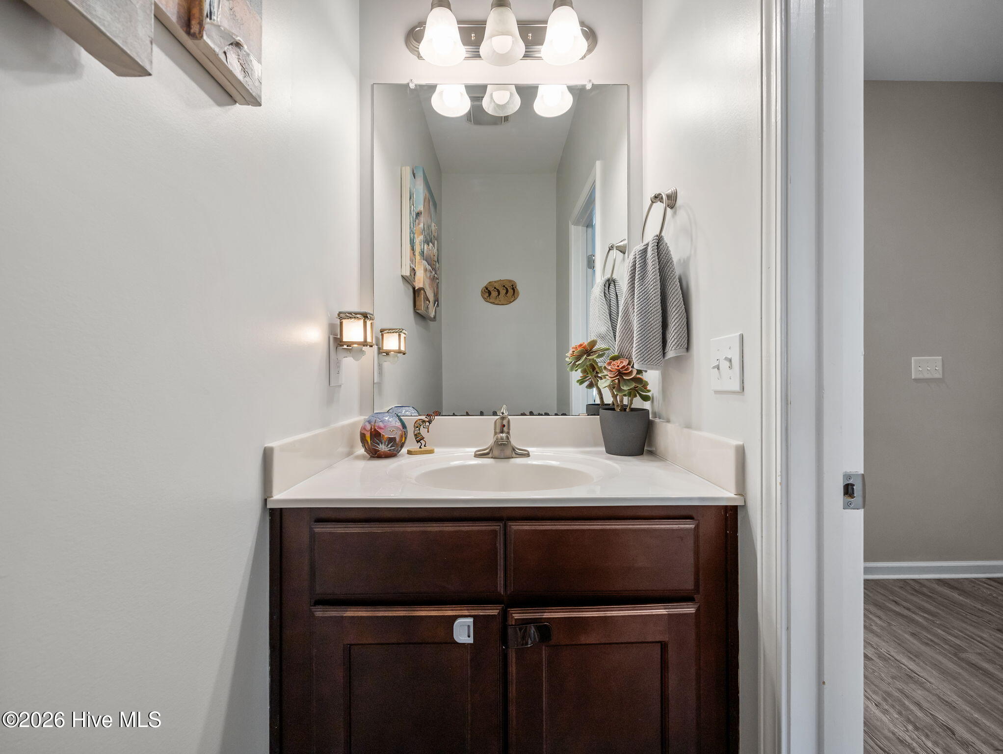 100564221 | Photo 19