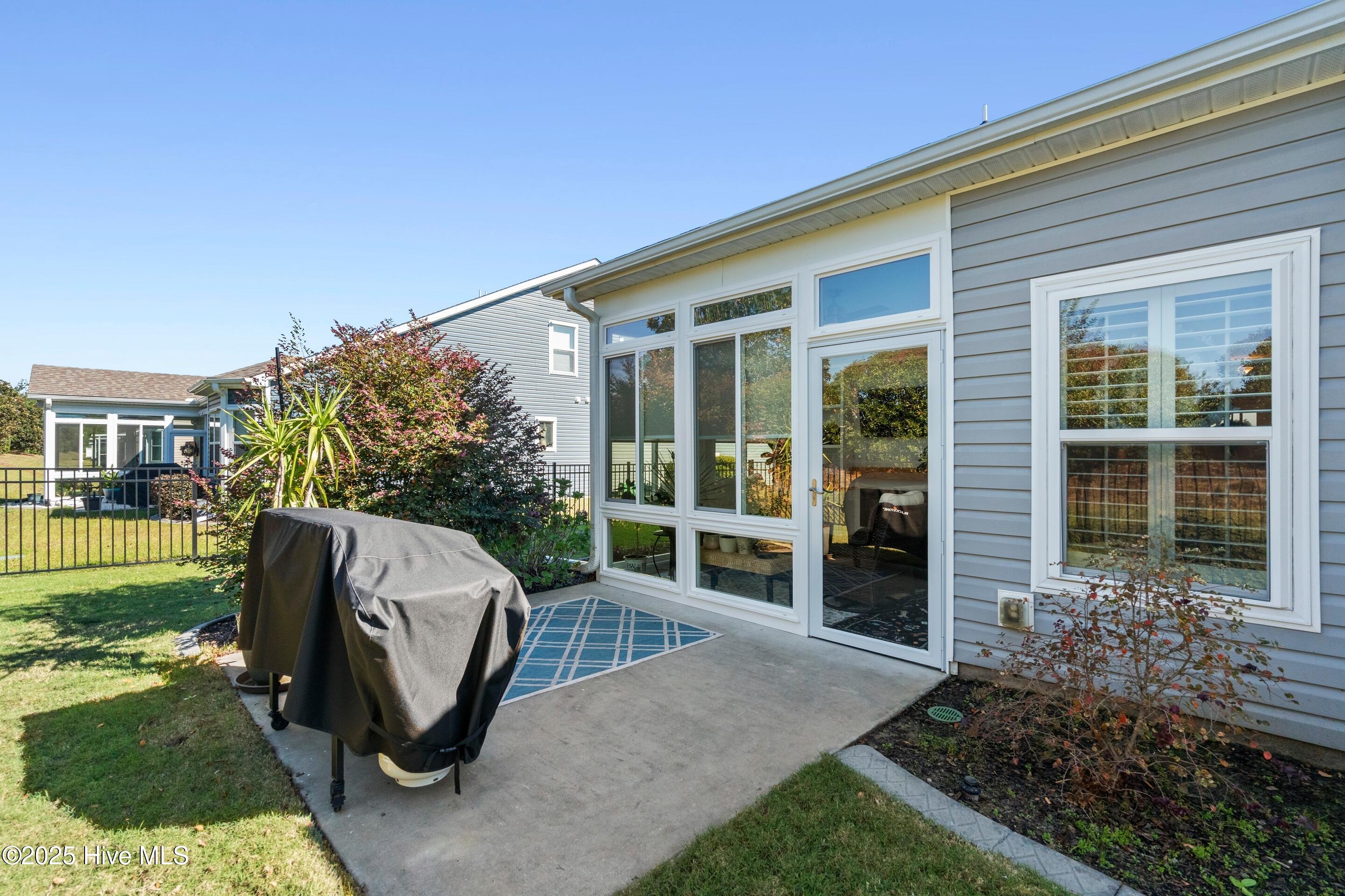 100537197 | Photo 41