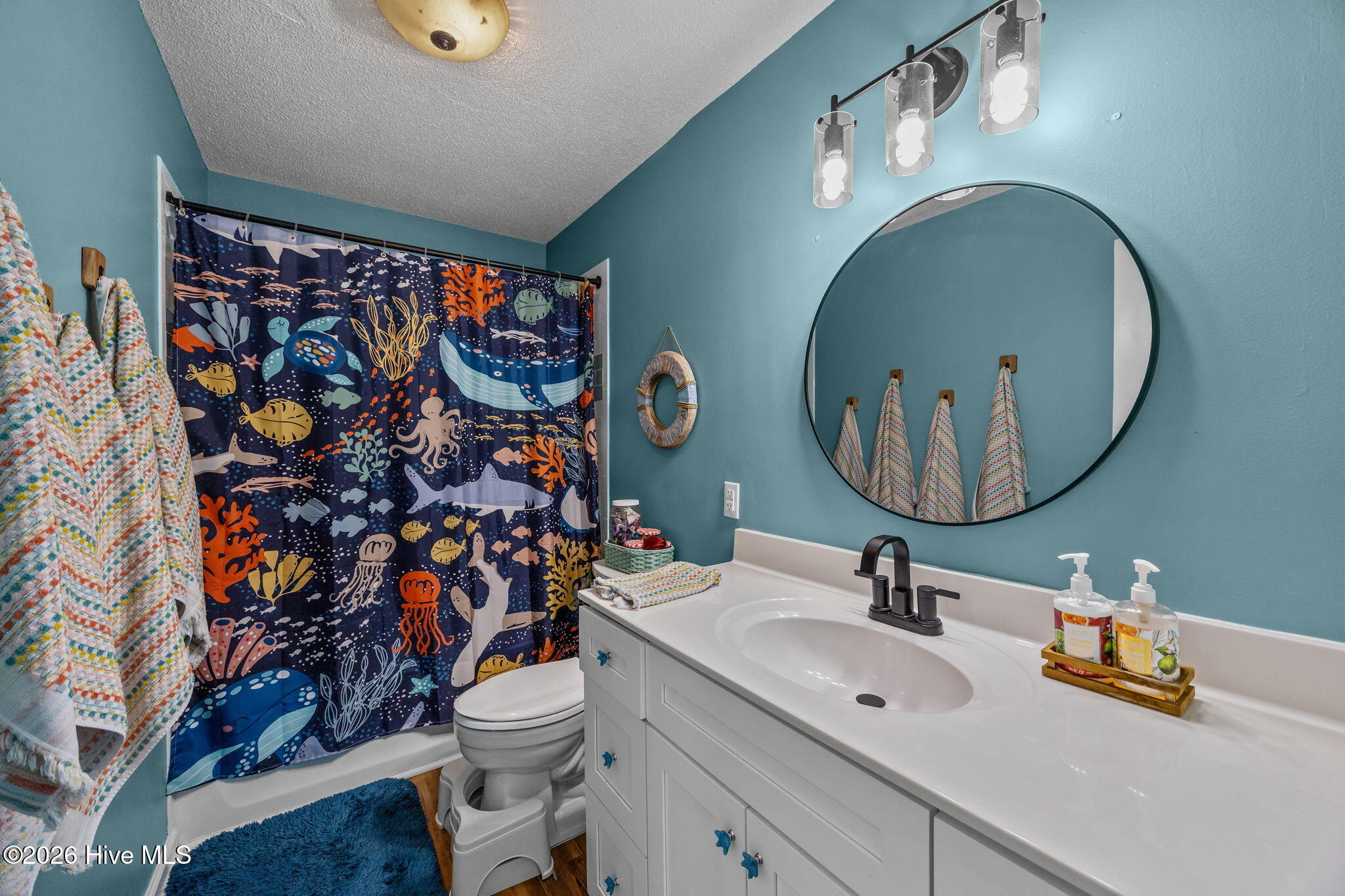 100555737 | Photo 33