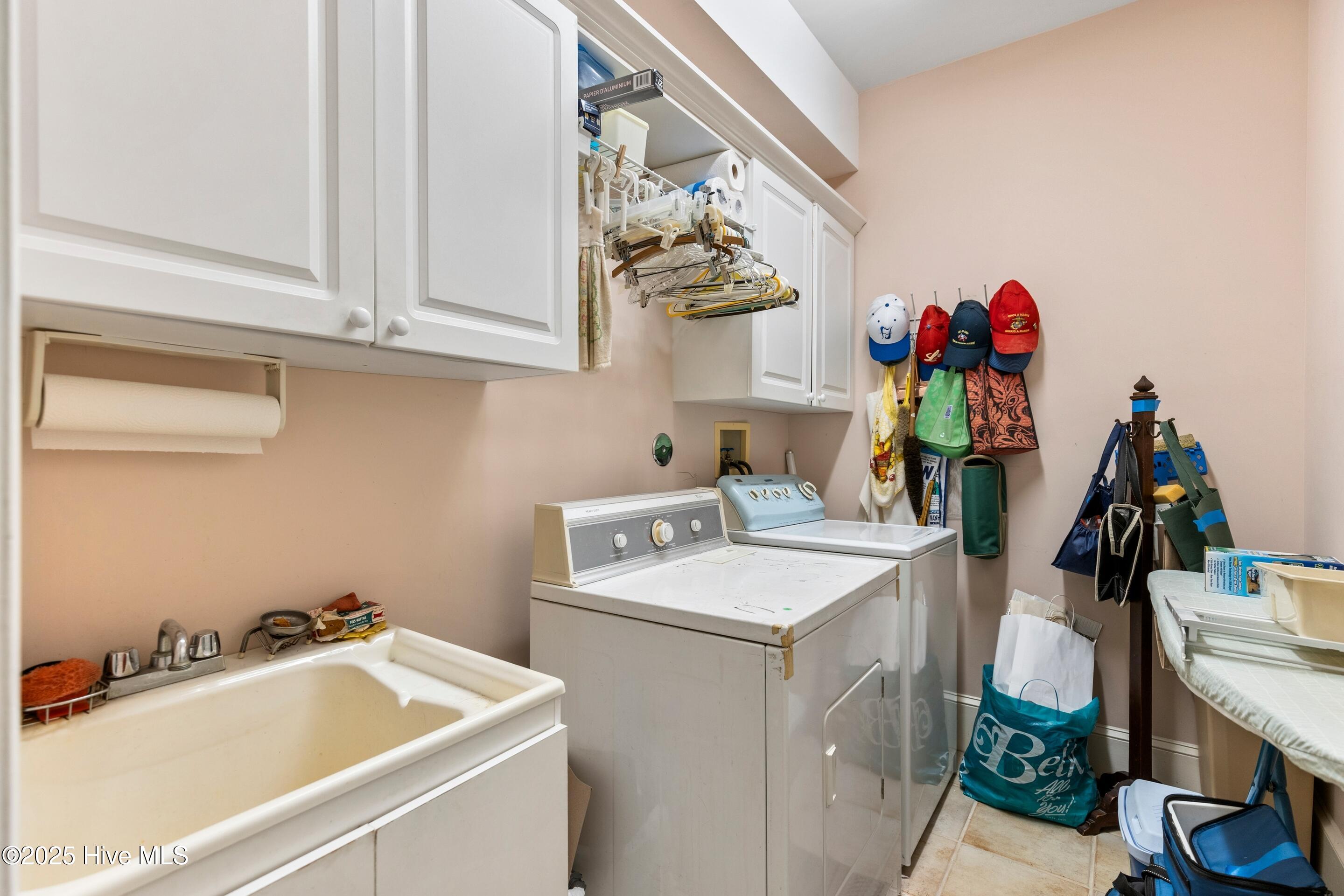 100536994 | Photo 46