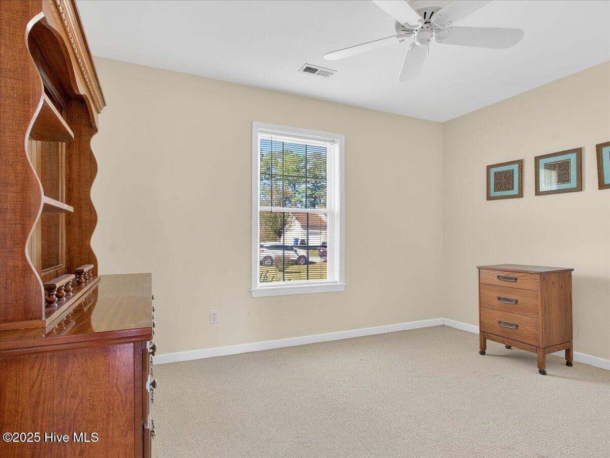 100537242 | Photo 34