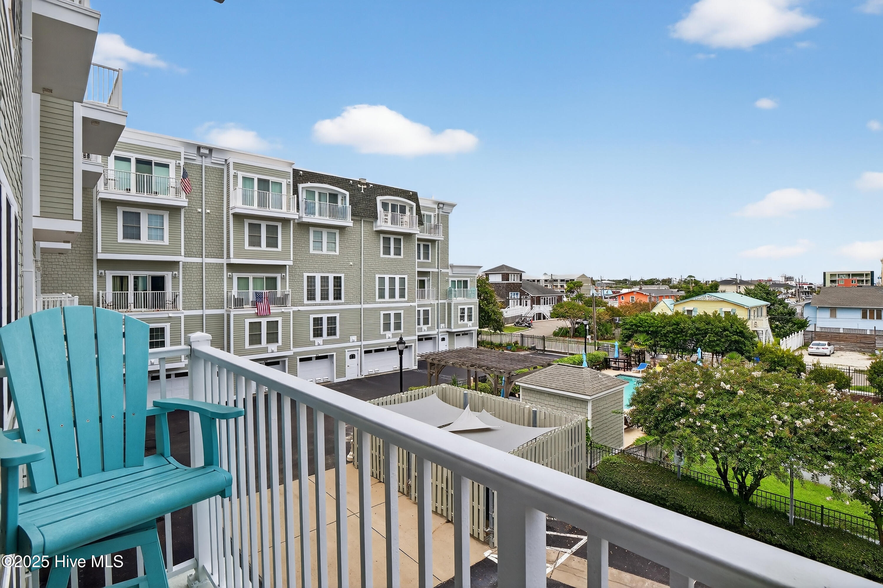 100524074 | Photo 35