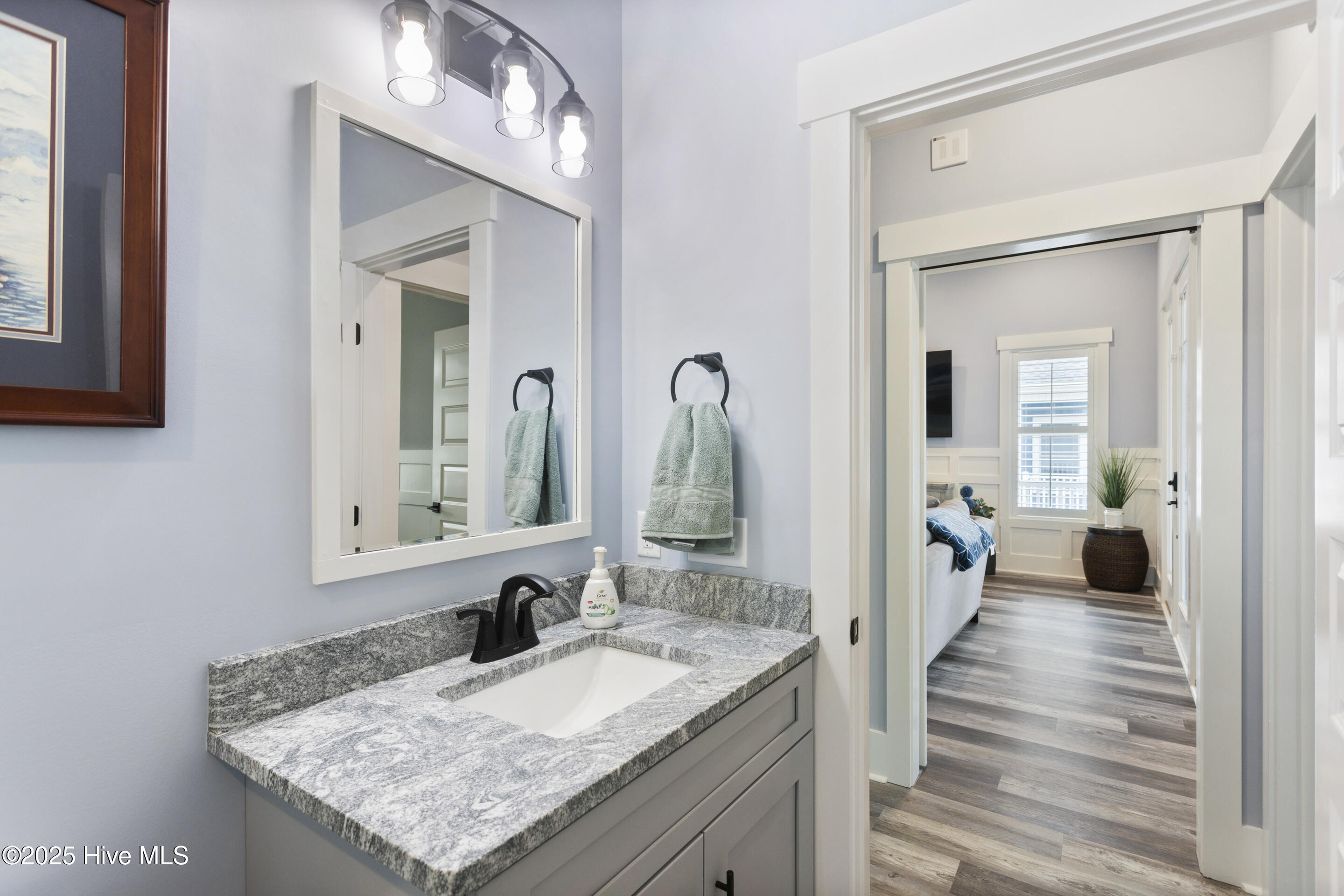 100504918 | Photo 35