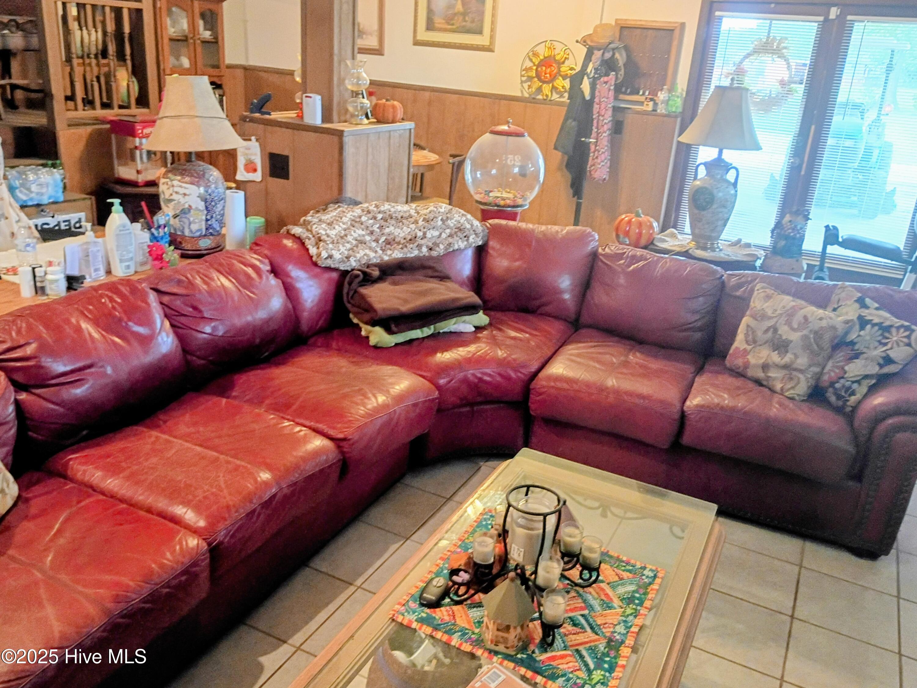 100557572 | Photo 16