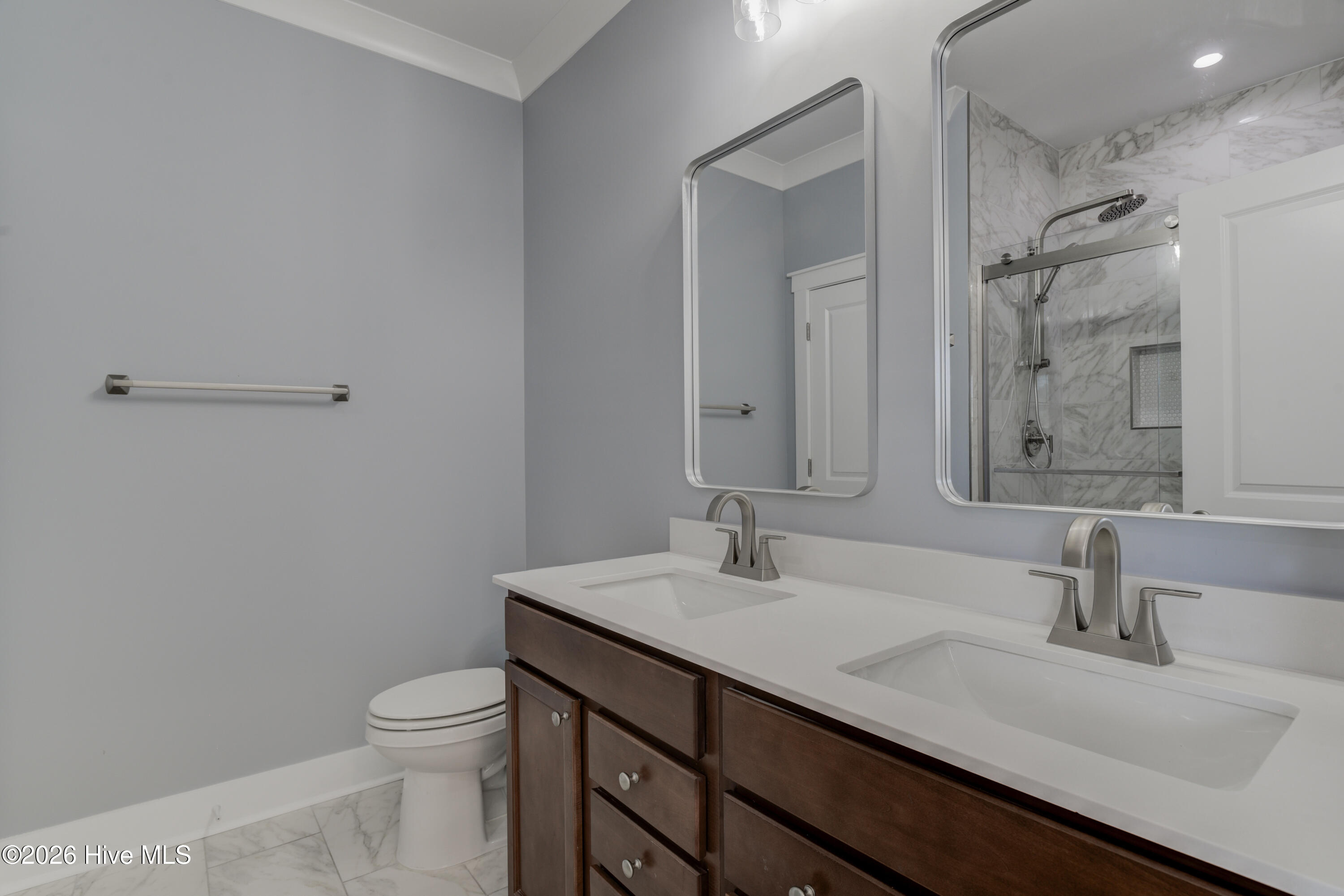 100558671 | Photo 19