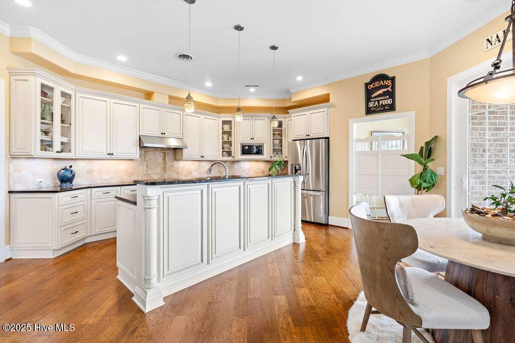 100547367 | Photo 18