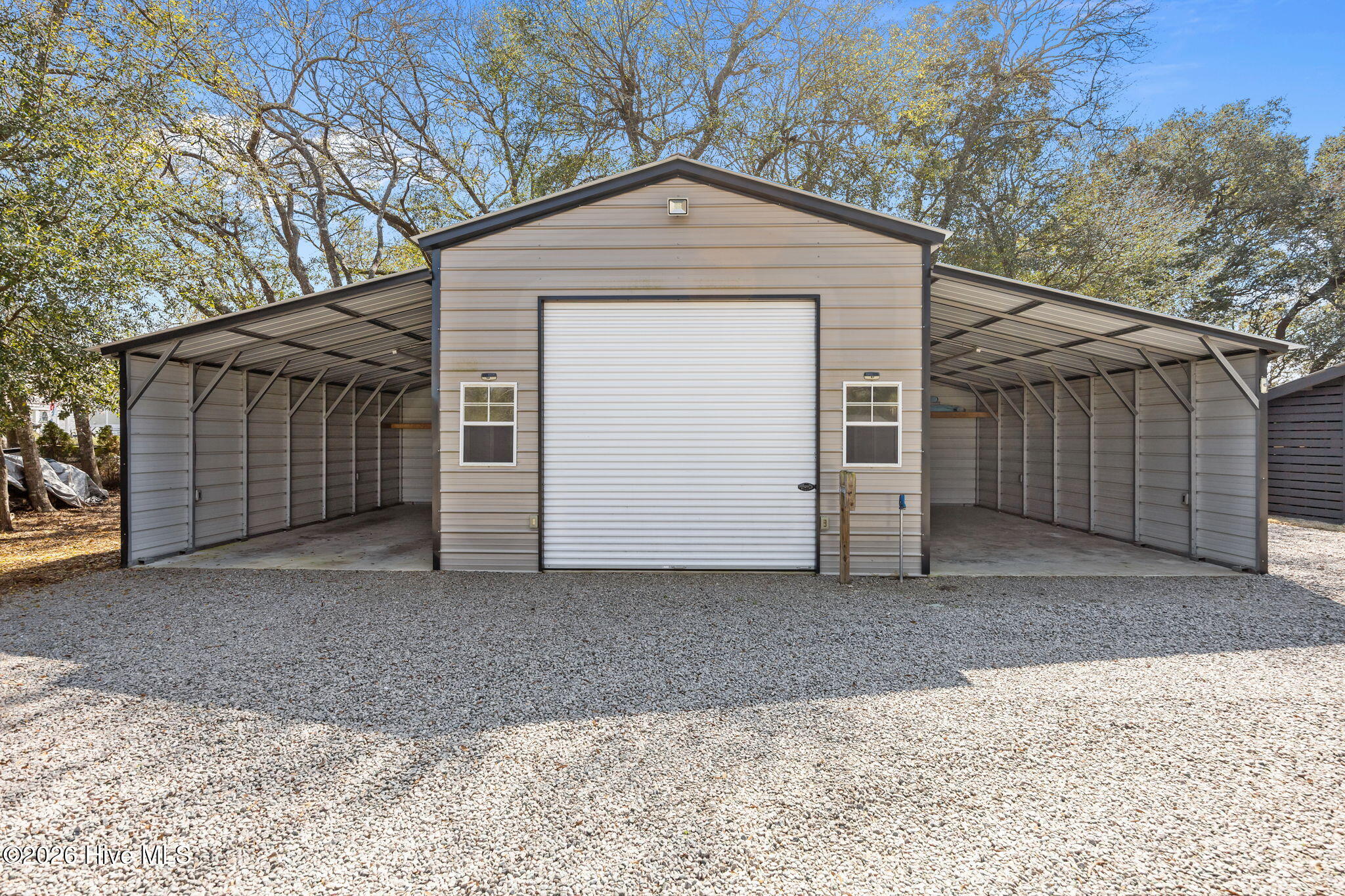 100560394 | Photo 48