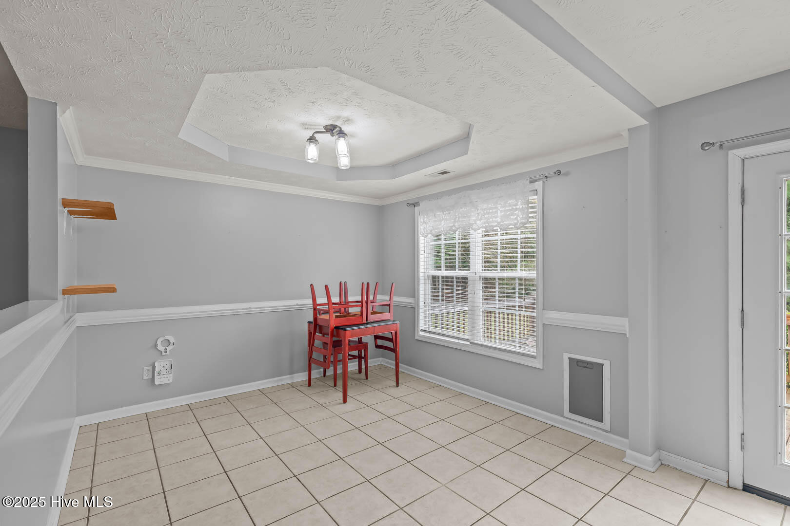 100542148 | Photo 18