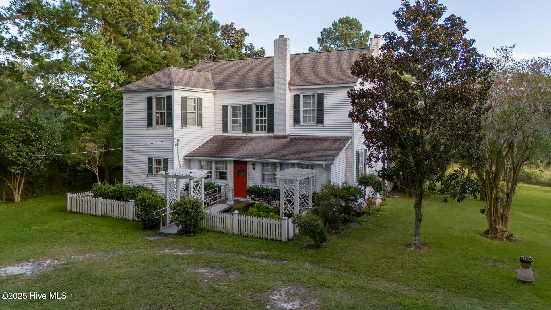 100535774 | Photo 31