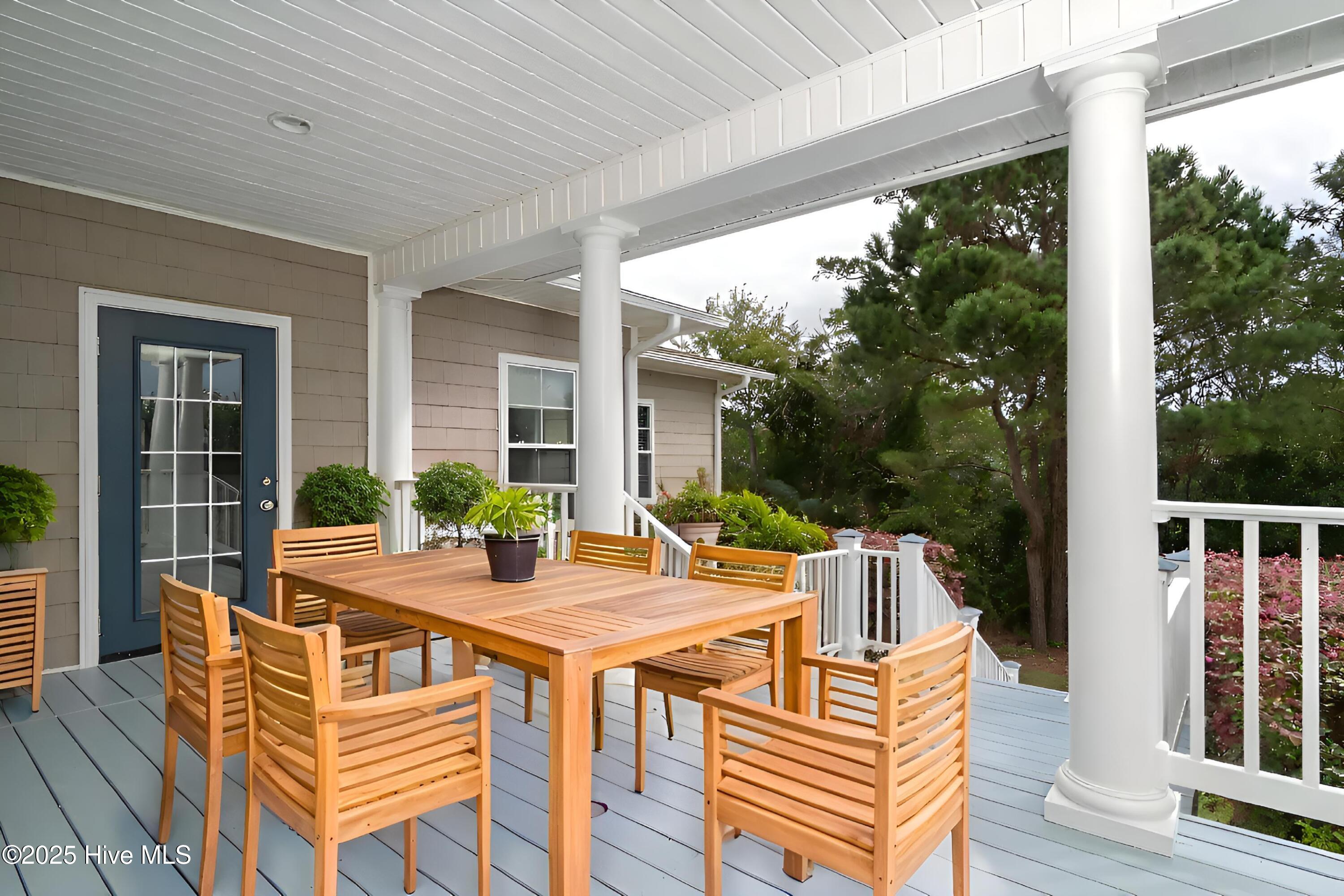 100536264 | Photo 28