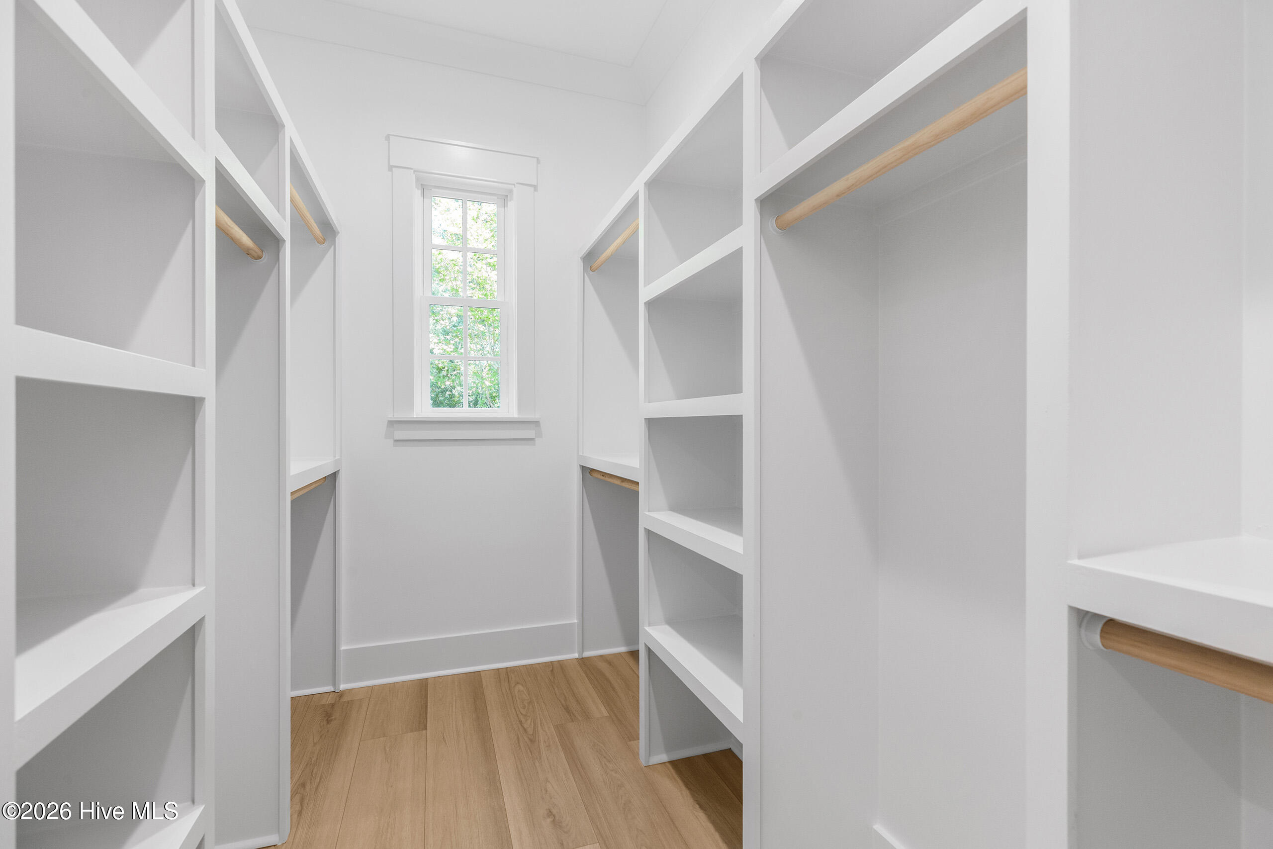 100519914 | Photo 47