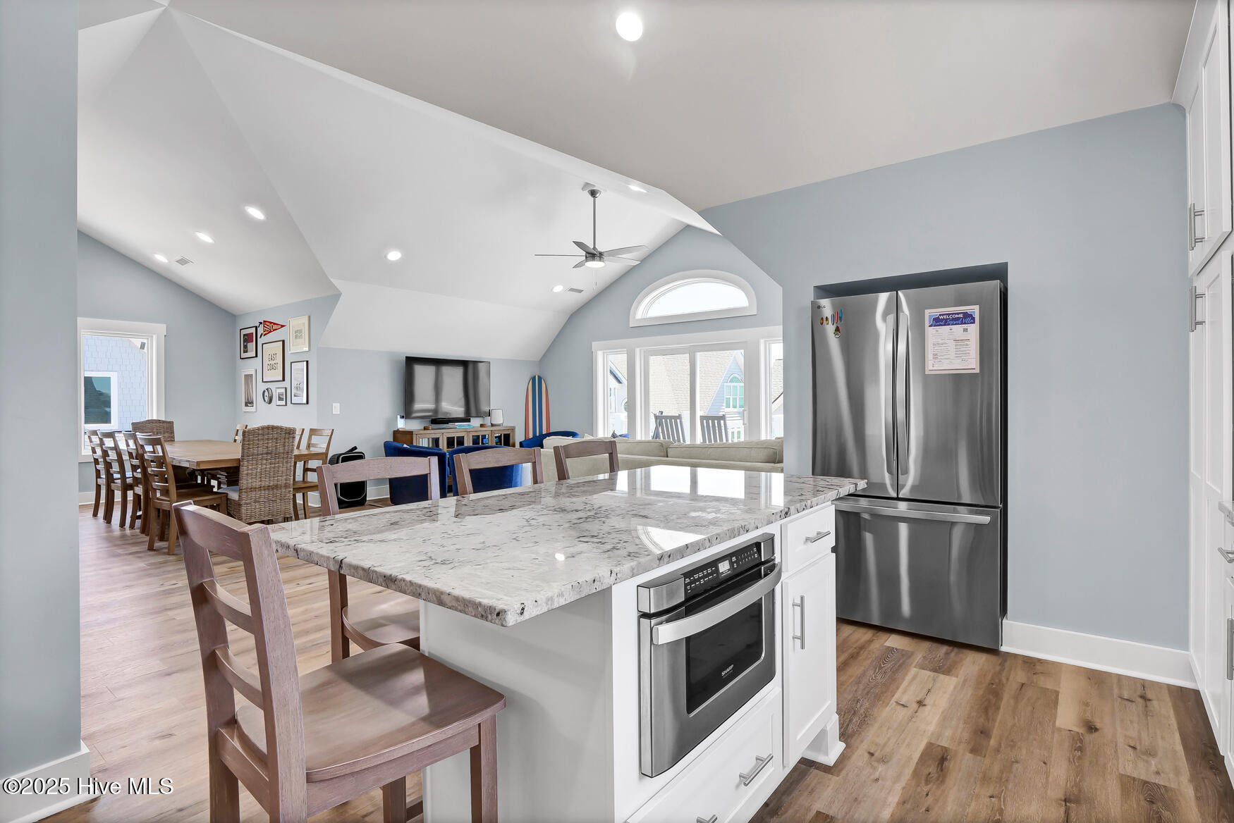 100544154 | Photo 14