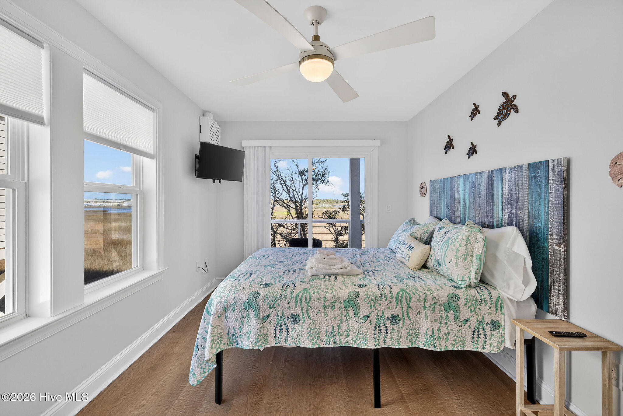 100565541 | Photo 34