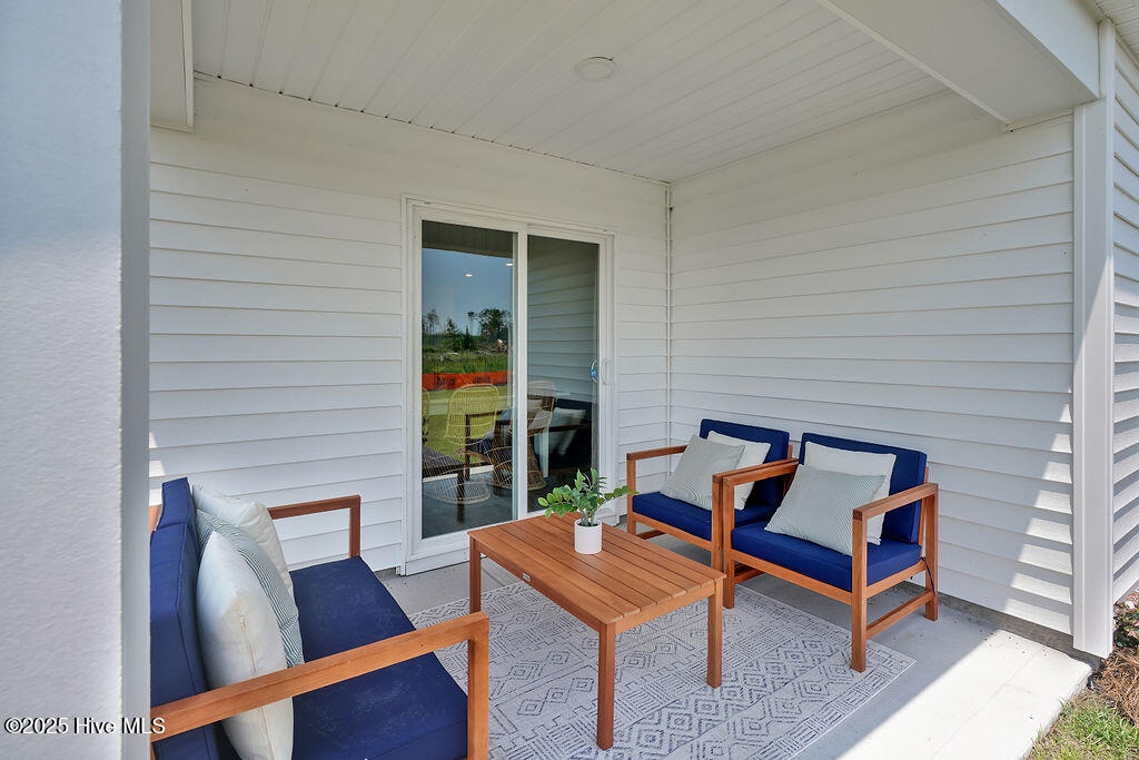 100555703 | Photo 34