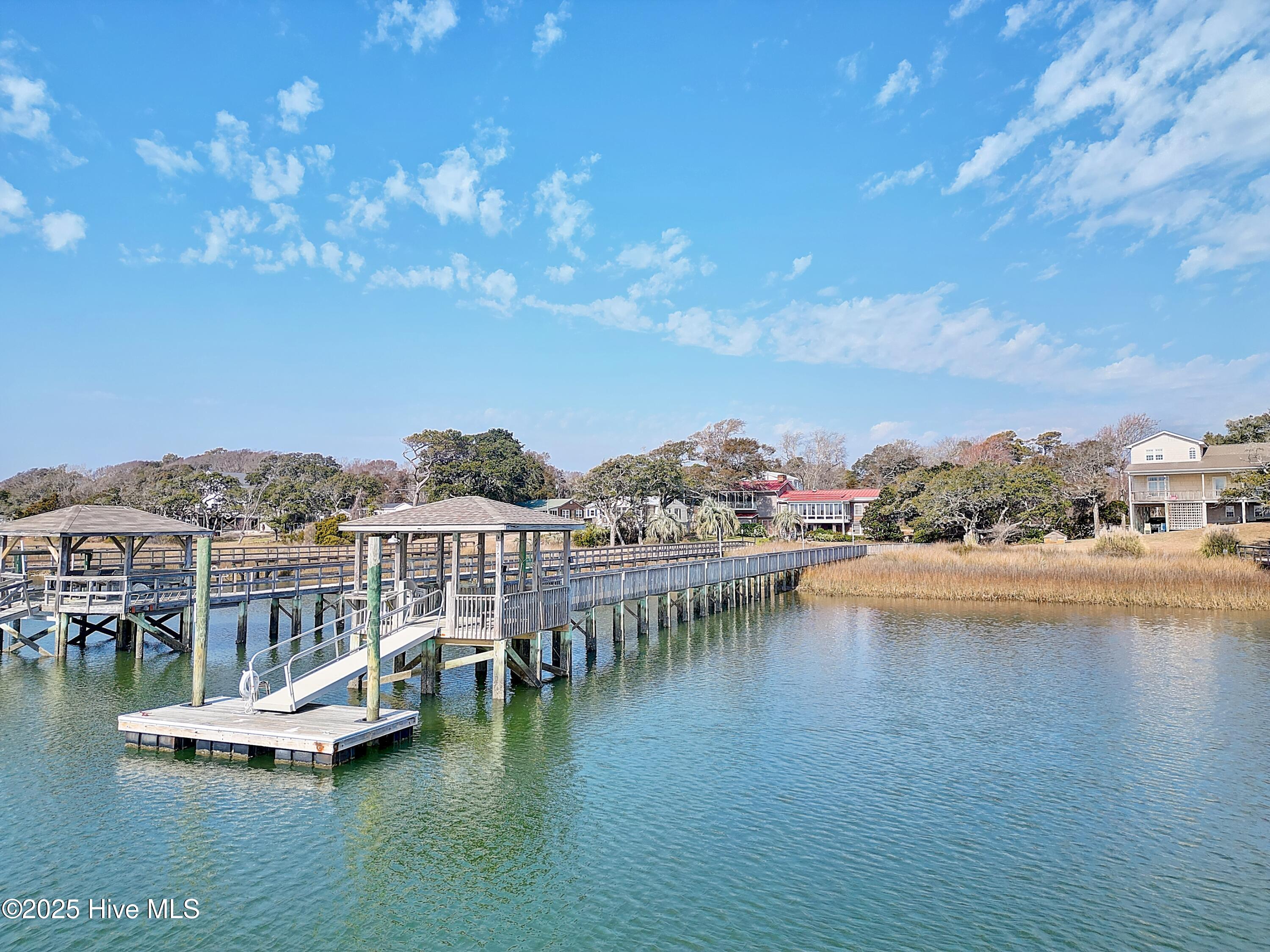 100542915 | Photo 13