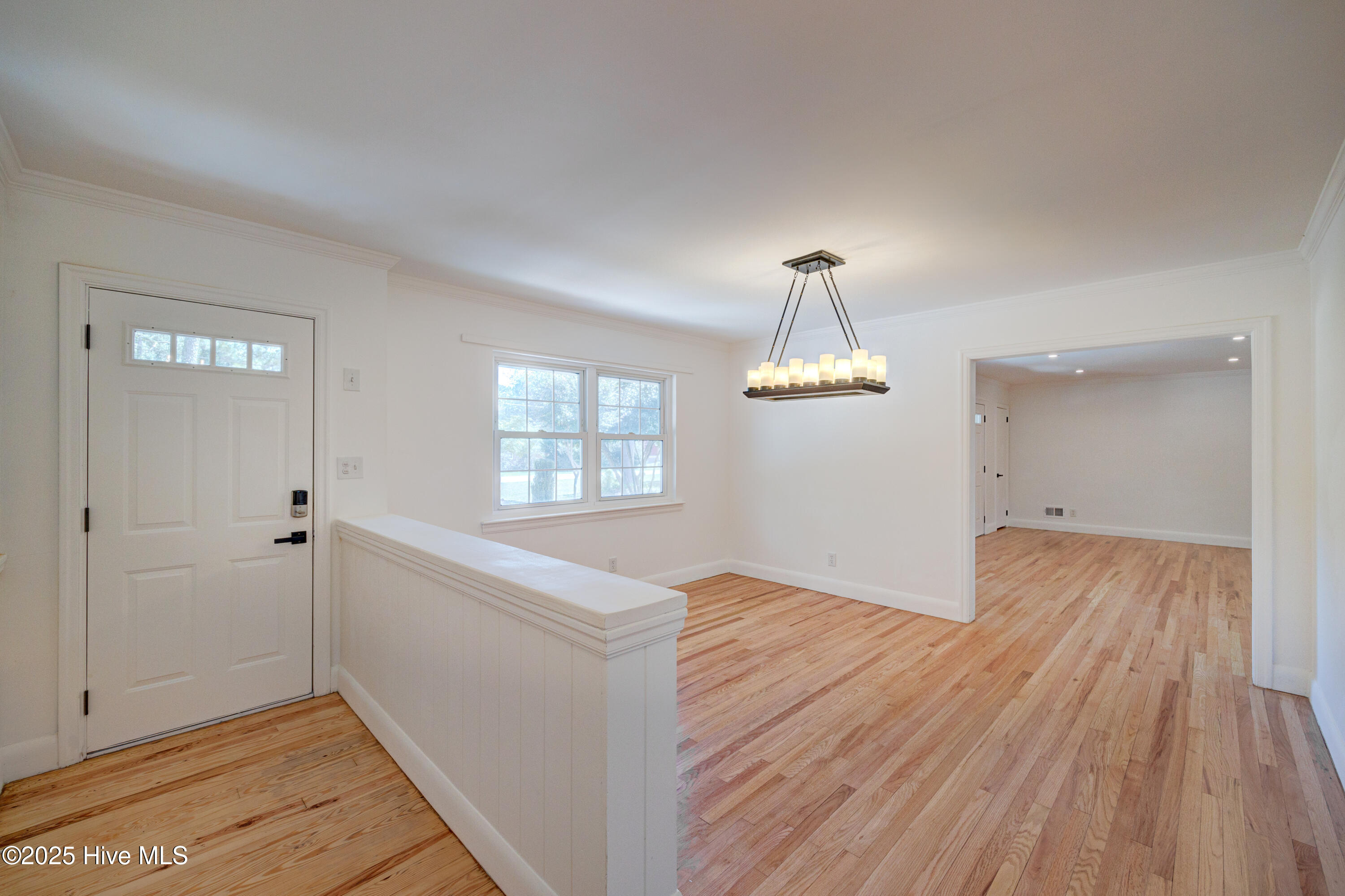 100531788 | Photo 26